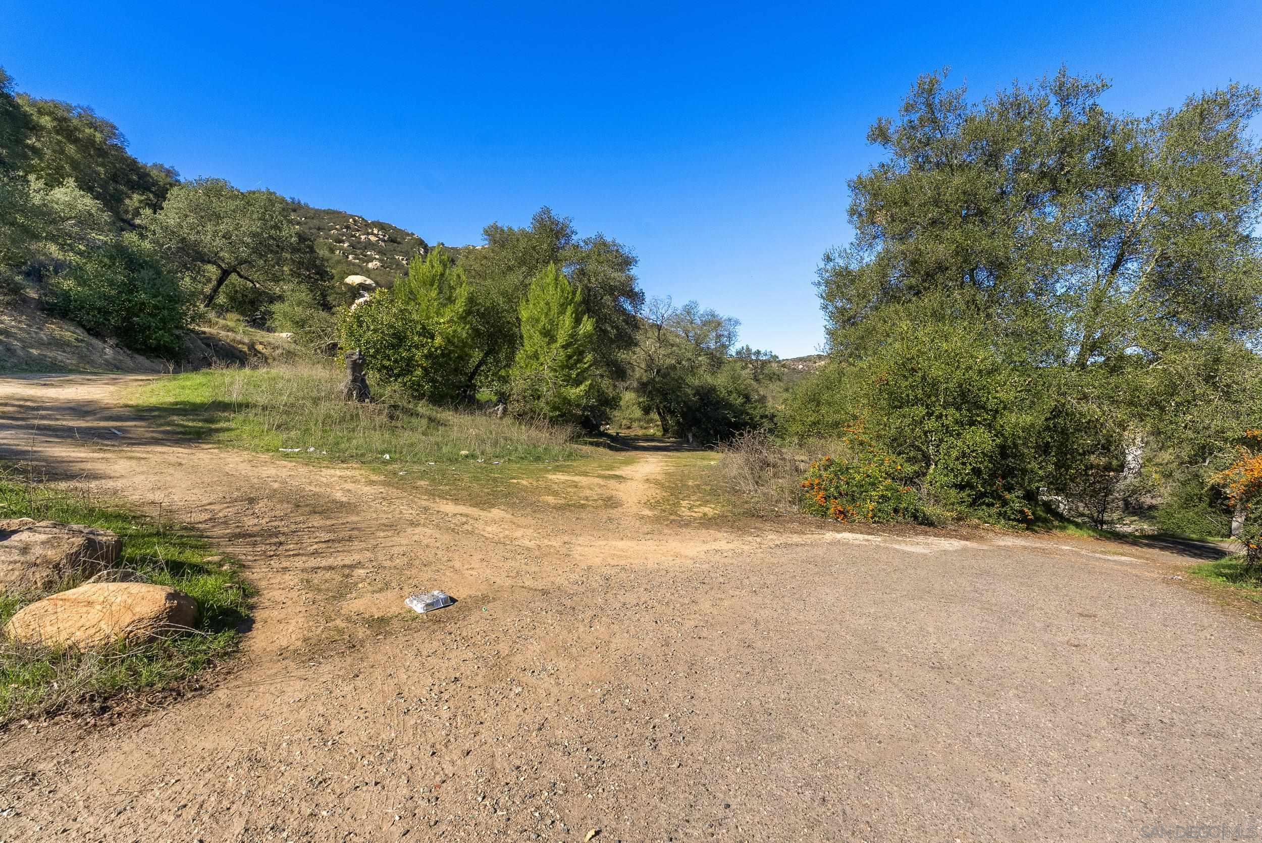 Detail Gallery Image 27 of 29 For 26448 N Lake Wohlford Rd, Valley Center,  CA 92082 - 3 Beds | 3/1 Baths