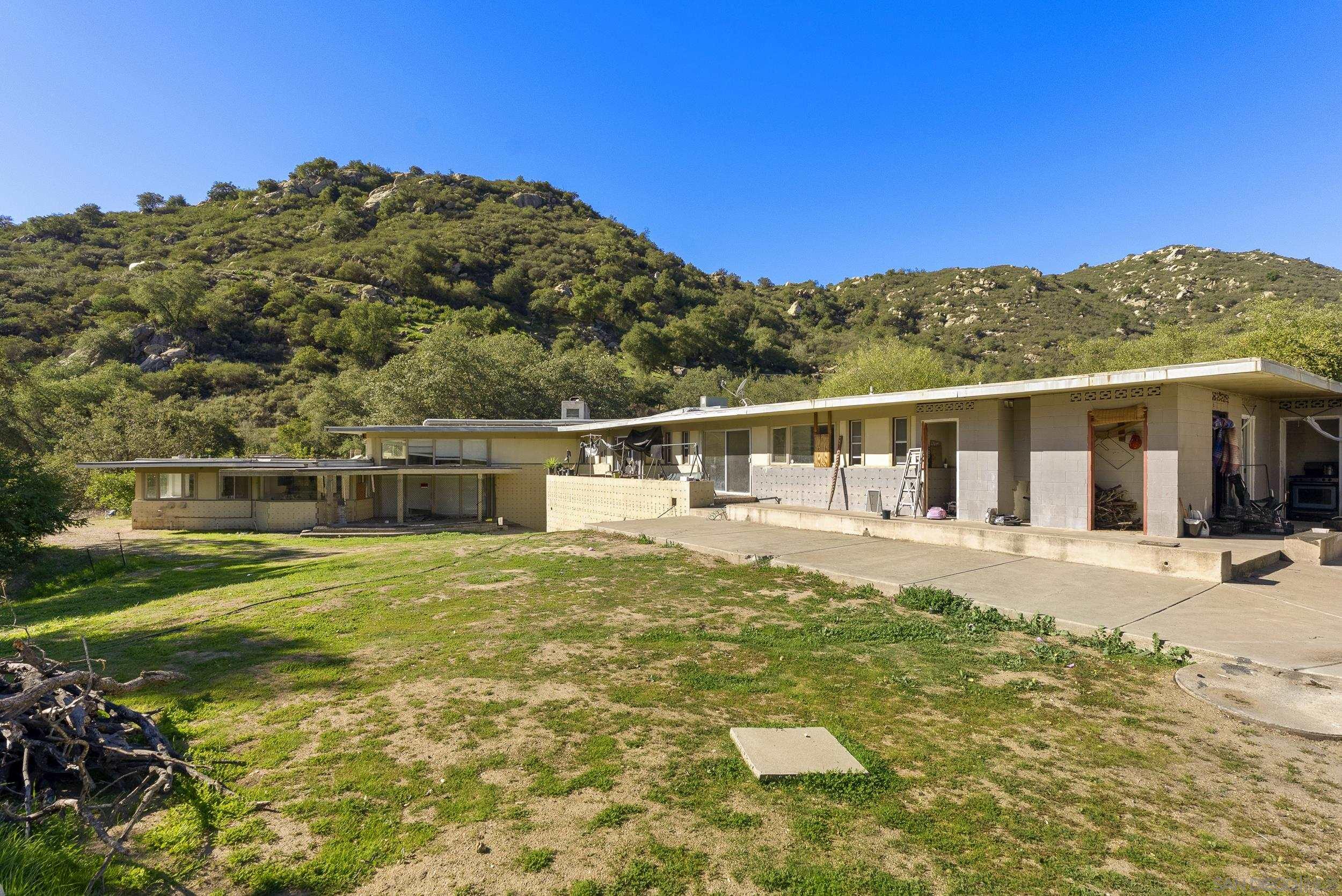 Detail Gallery Image 7 of 29 For 26448 N Lake Wohlford Rd, Valley Center,  CA 92082 - 3 Beds | 3/1 Baths