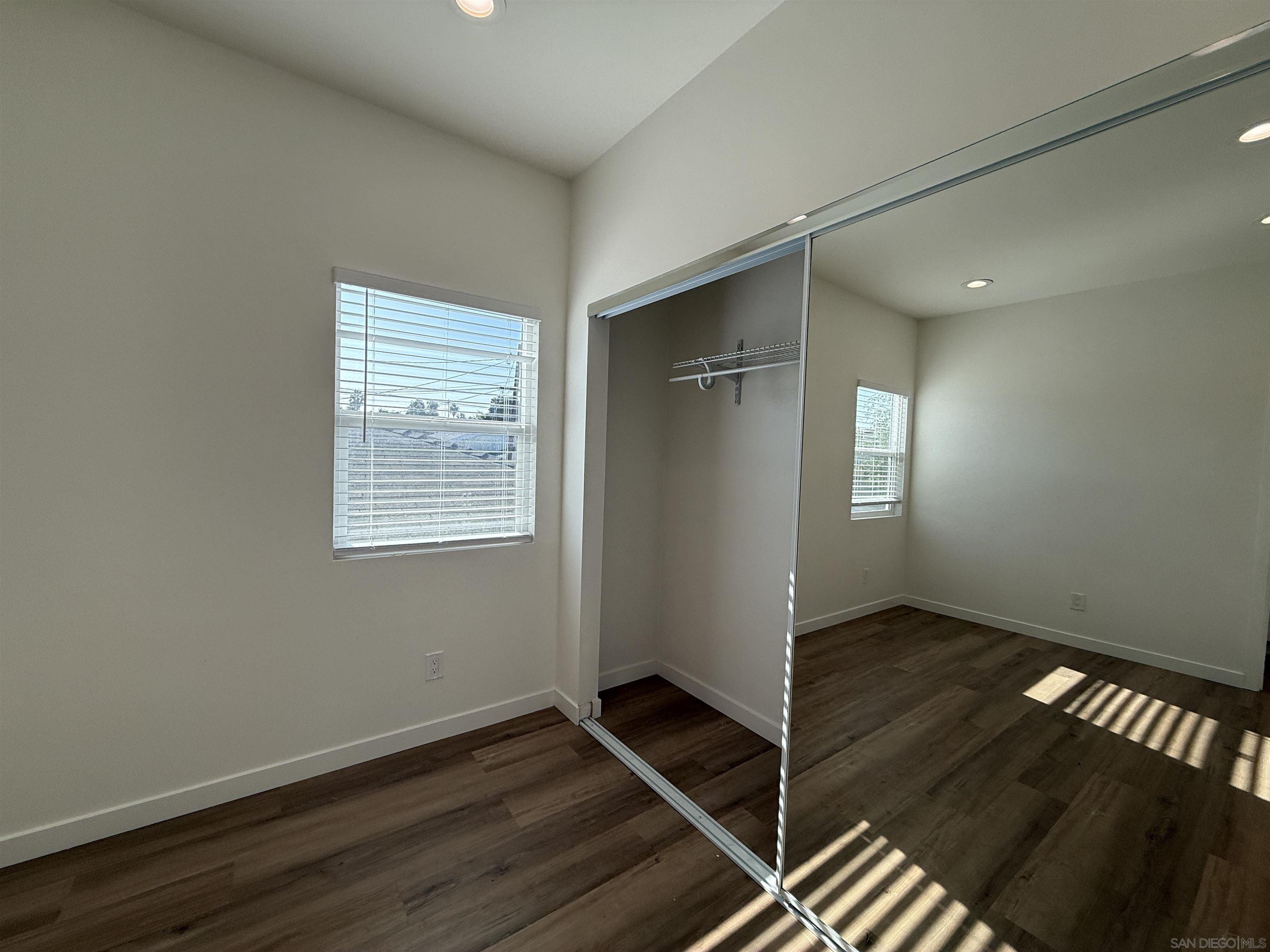 Detail Gallery Image 4 of 16 For 4115  Beta St, San Diego,  CA 92113 - 3 Beds | 2 Baths