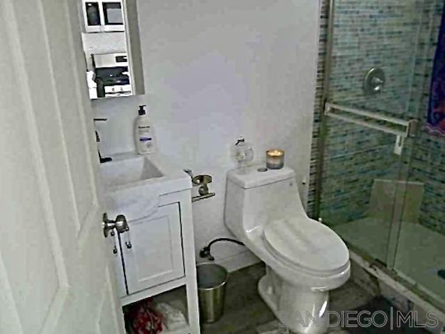 Detail Gallery Image 13 of 17 For 829  11th St, Imperial Beach,  CA 91932 - 4 Beds | 4/1 Baths