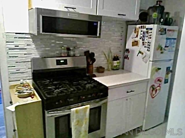 Detail Gallery Image 8 of 17 For 829  11th St, Imperial Beach,  CA 91932 - 4 Beds | 4/1 Baths