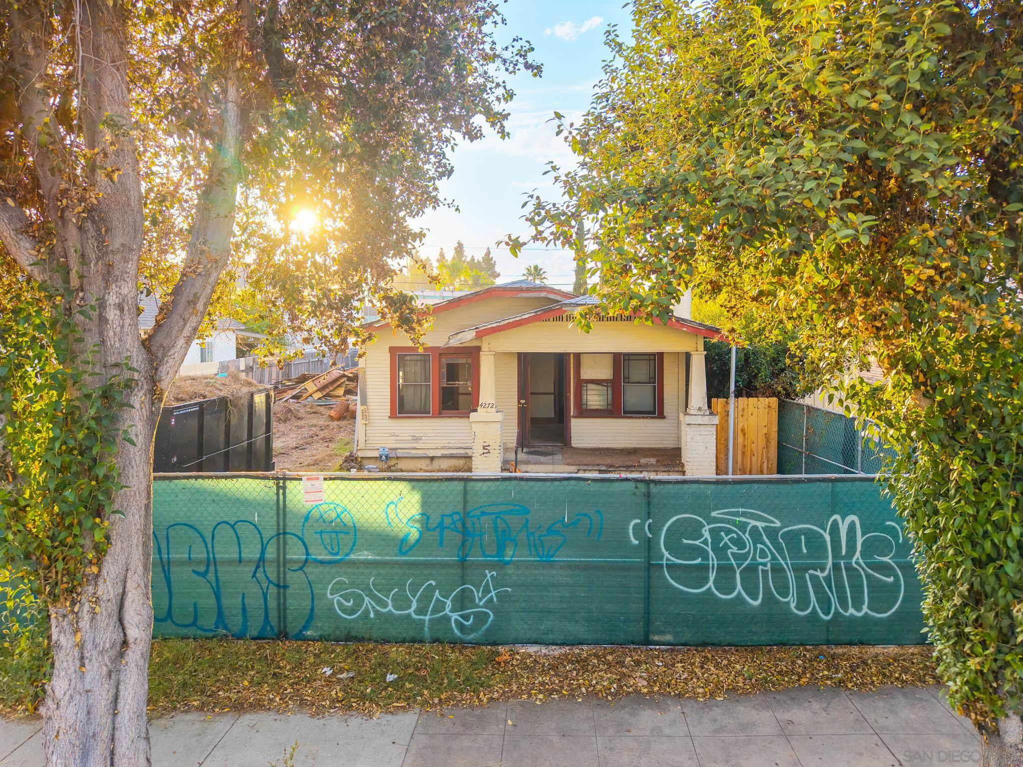 Front Image Thumbnail for SD250045972