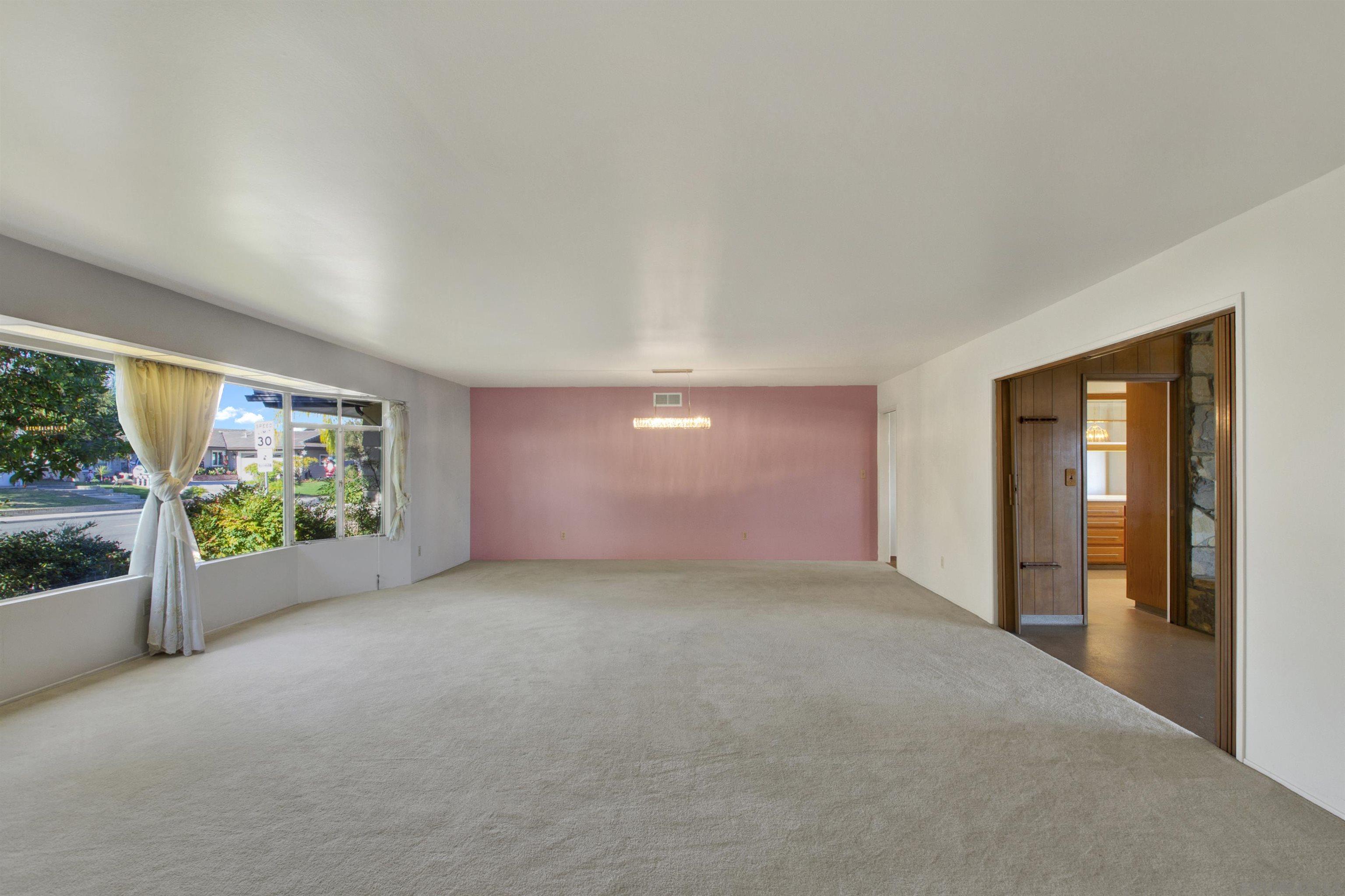 Detail Gallery Image 6 of 44 For 1479  Hacienda Dr., El Cajon,  CA 92020 - 4 Beds | 3 Baths