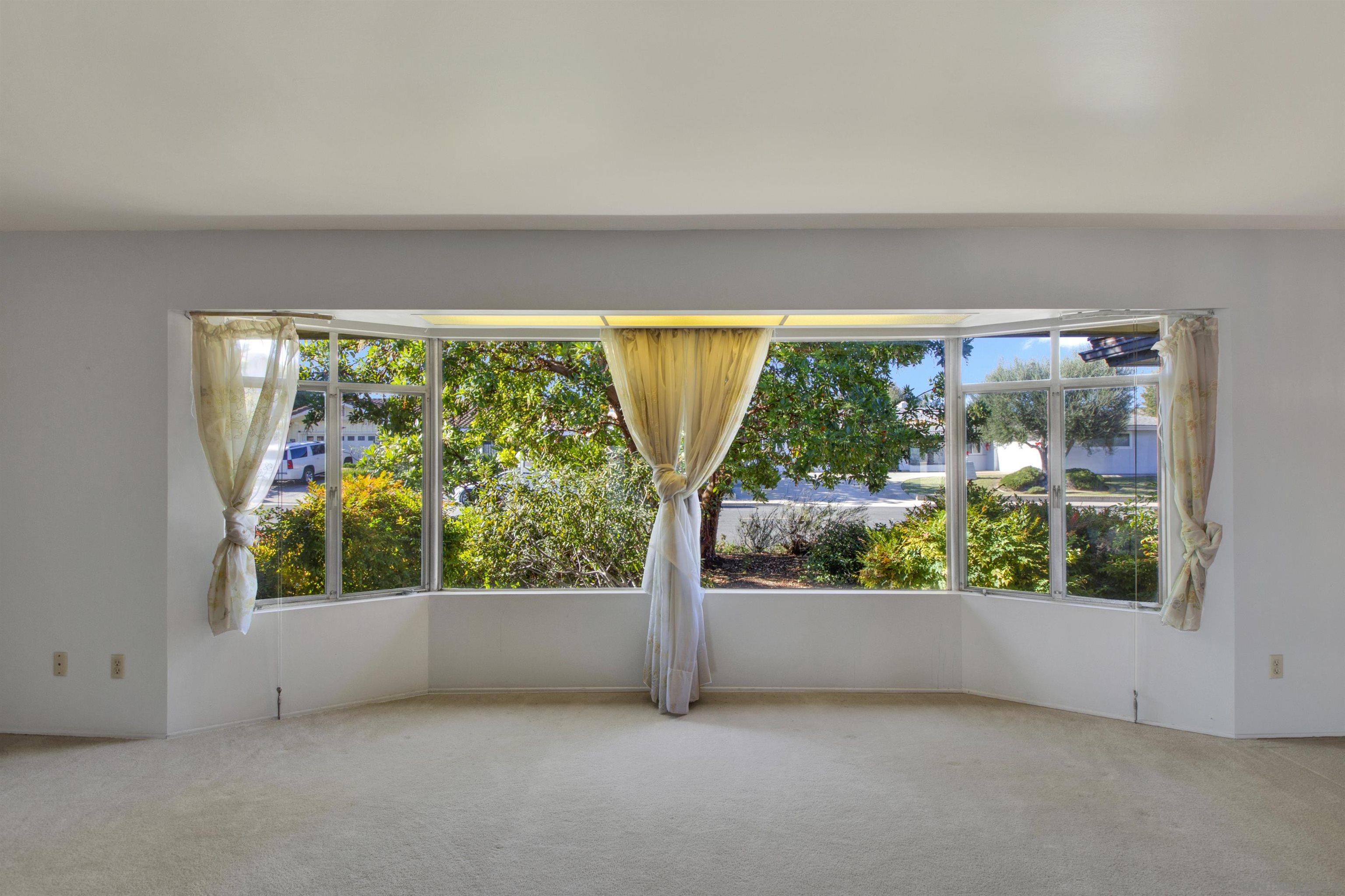 Detail Gallery Image 7 of 44 For 1479  Hacienda Dr., El Cajon,  CA 92020 - 4 Beds | 3 Baths