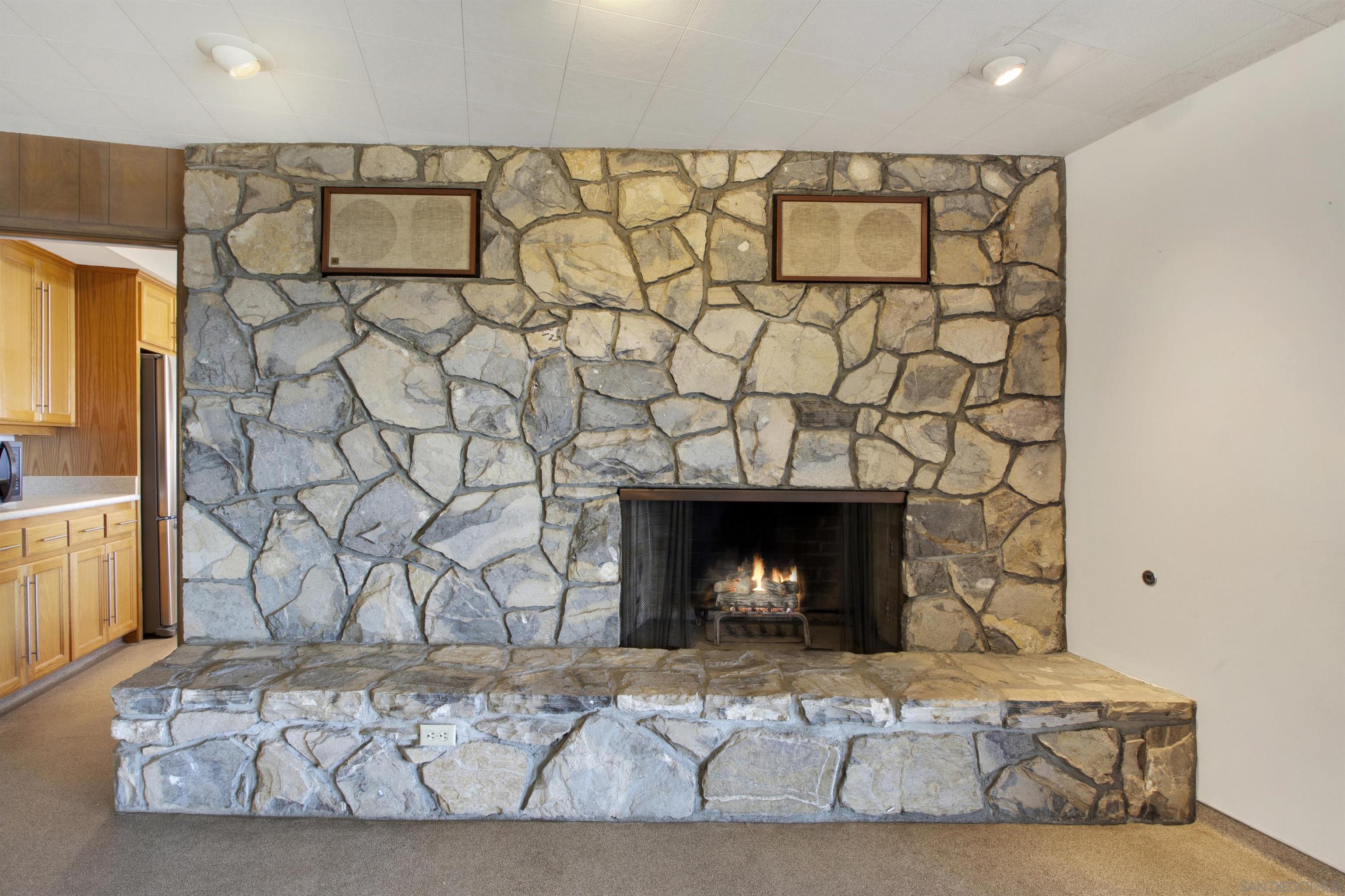 Detail Gallery Image 13 of 44 For 1479  Hacienda Dr., El Cajon,  CA 92020 - 4 Beds | 3 Baths