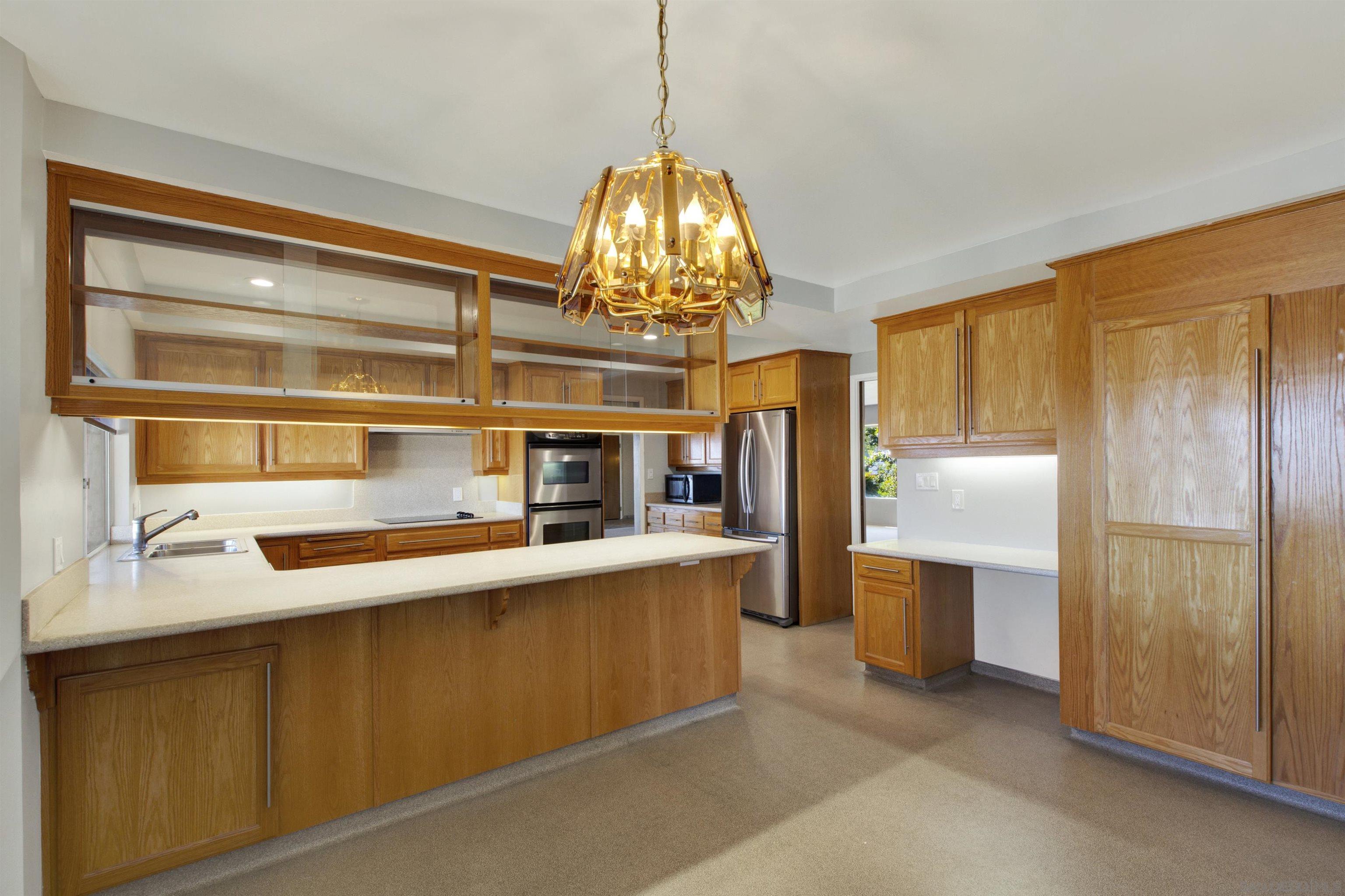 Detail Gallery Image 19 of 44 For 1479  Hacienda Dr., El Cajon,  CA 92020 - 4 Beds | 3 Baths