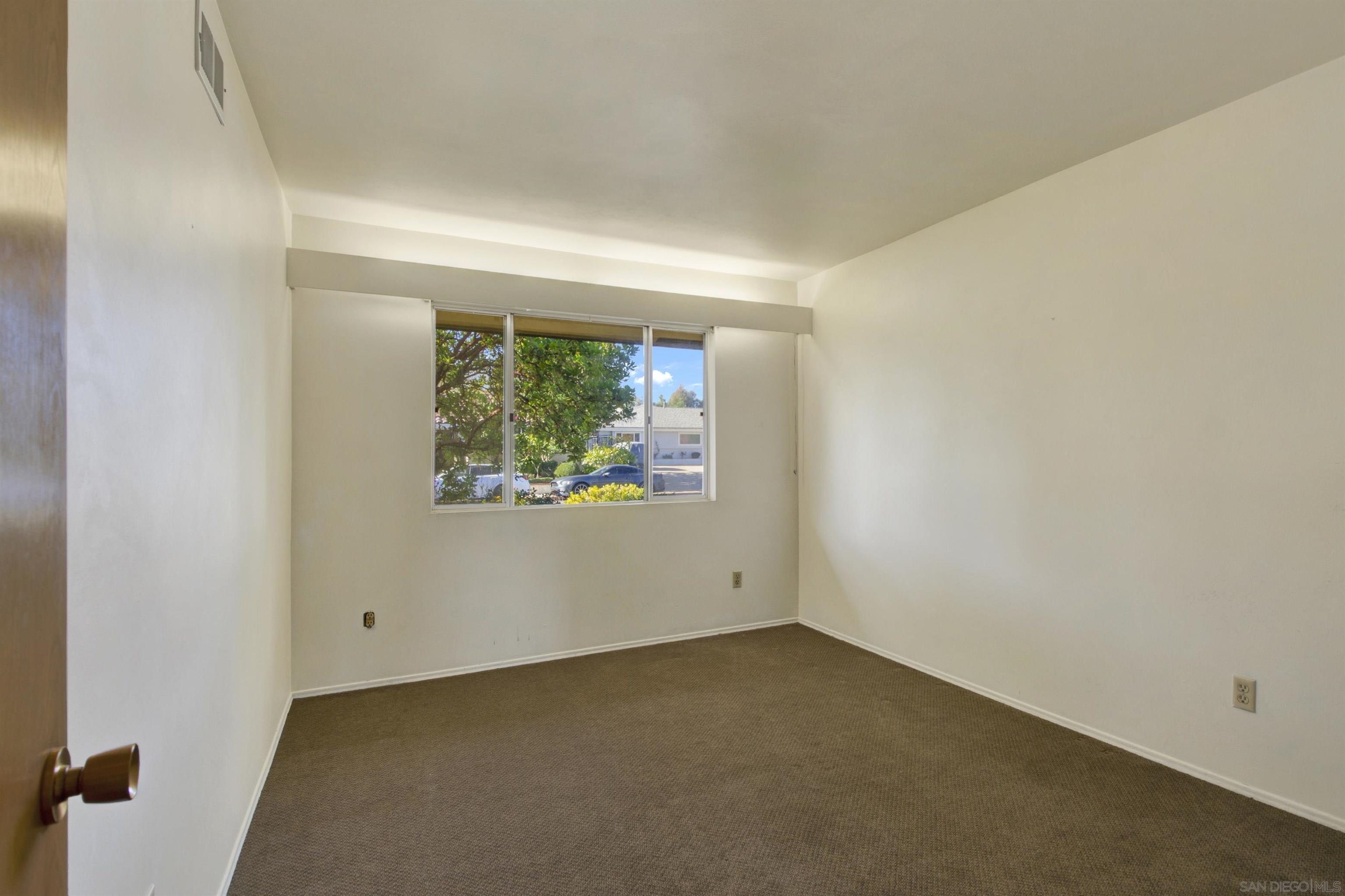 Detail Gallery Image 27 of 44 For 1479  Hacienda Dr., El Cajon,  CA 92020 - 4 Beds | 3 Baths