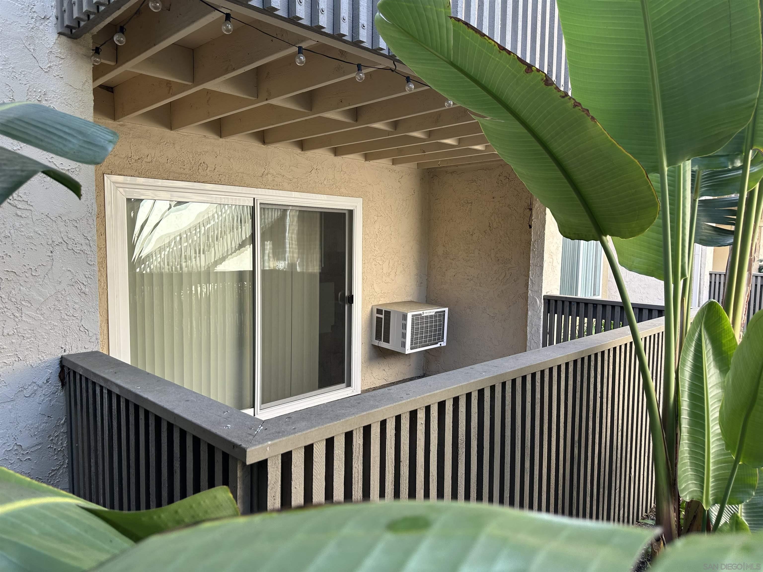 Detail Gallery Image 7 of 16 For 8548  via Mallorca  B, La Jolla,  CA 92037 - 1 Beds | 1 Baths