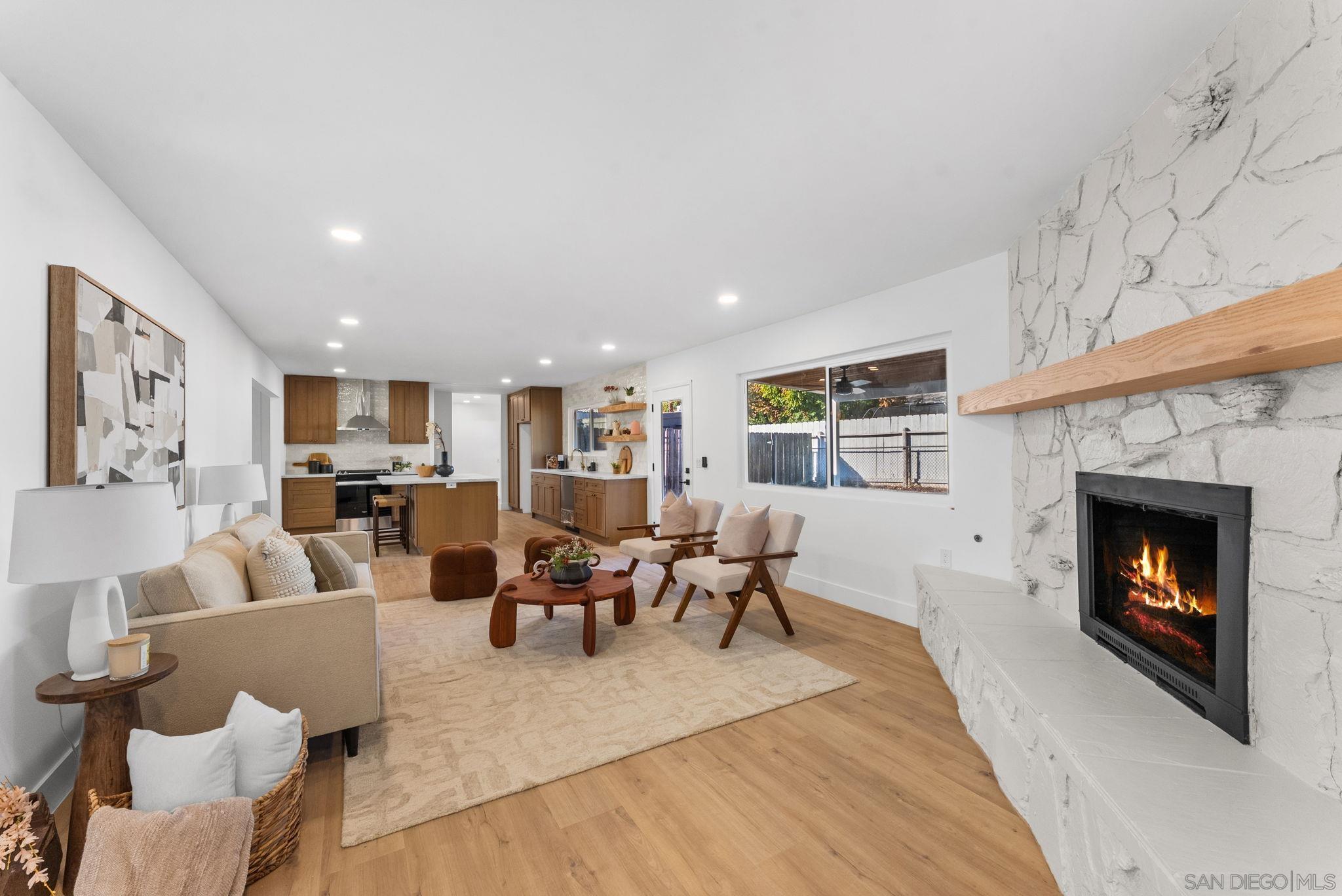 Detail Gallery Image 13 of 35 For 958  Berkshire Ct, Escondido,  CA 92025 - 4 Beds | 2 Baths