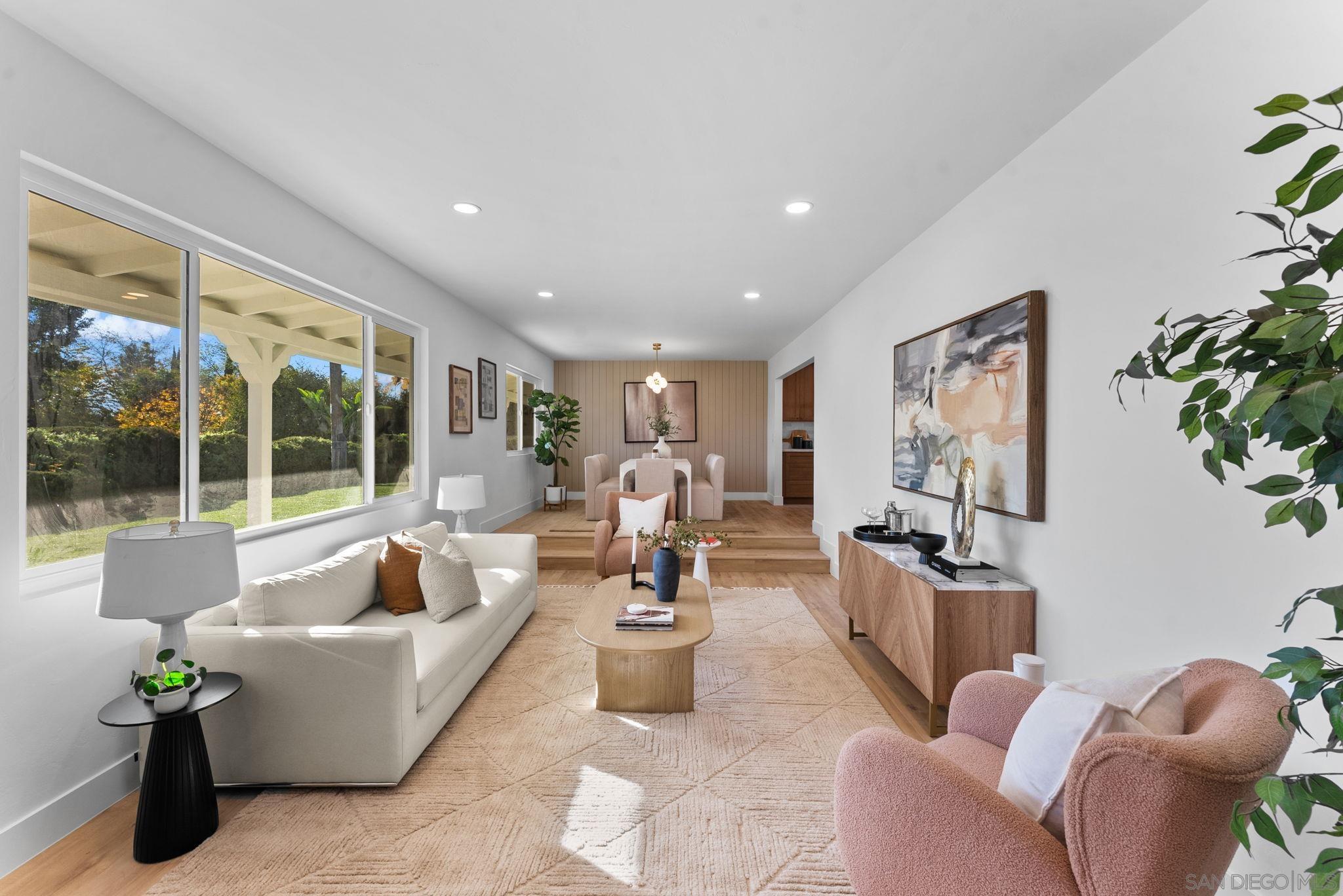 Detail Gallery Image 3 of 35 For 958  Berkshire Ct, Escondido,  CA 92025 - 4 Beds | 2 Baths