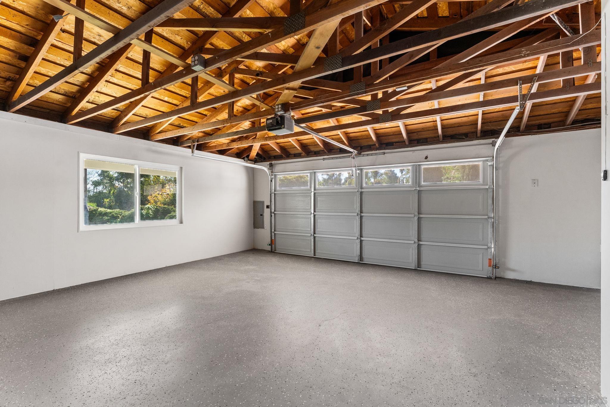 Detail Gallery Image 24 of 35 For 958  Berkshire Ct, Escondido,  CA 92025 - 4 Beds | 2 Baths