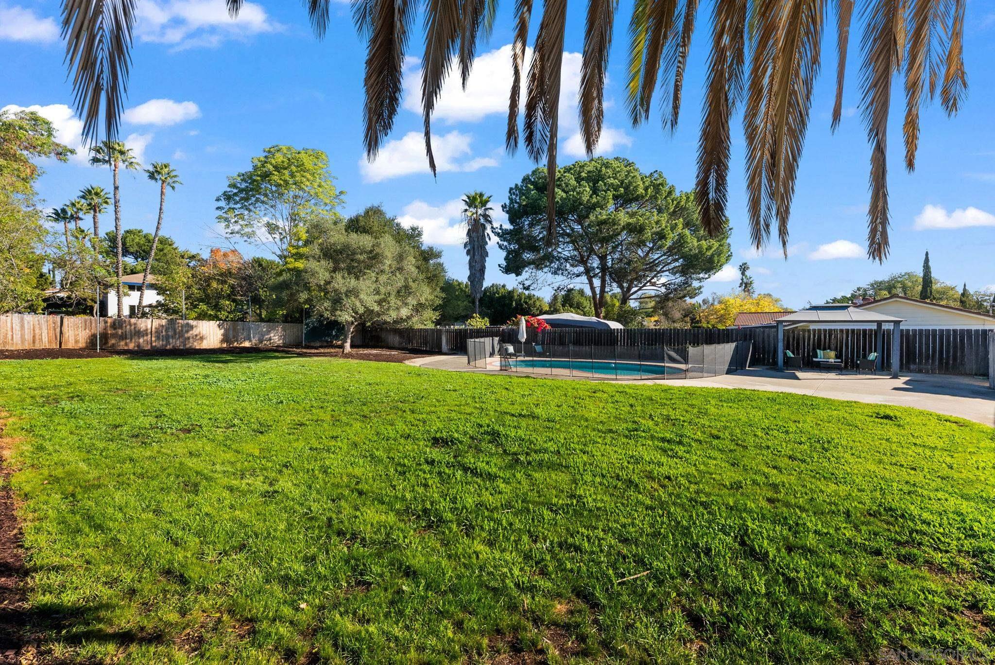 Detail Gallery Image 25 of 35 For 958  Berkshire Ct, Escondido,  CA 92025 - 4 Beds | 2 Baths