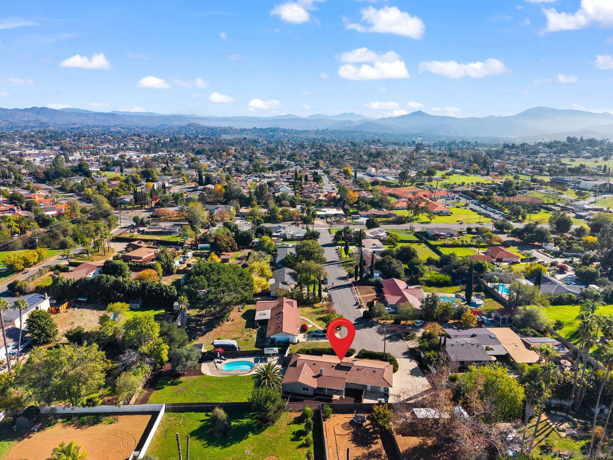 Detail Gallery Image 26 of 35 For 958  Berkshire Ct, Escondido,  CA 92025 - 4 Beds | 2 Baths