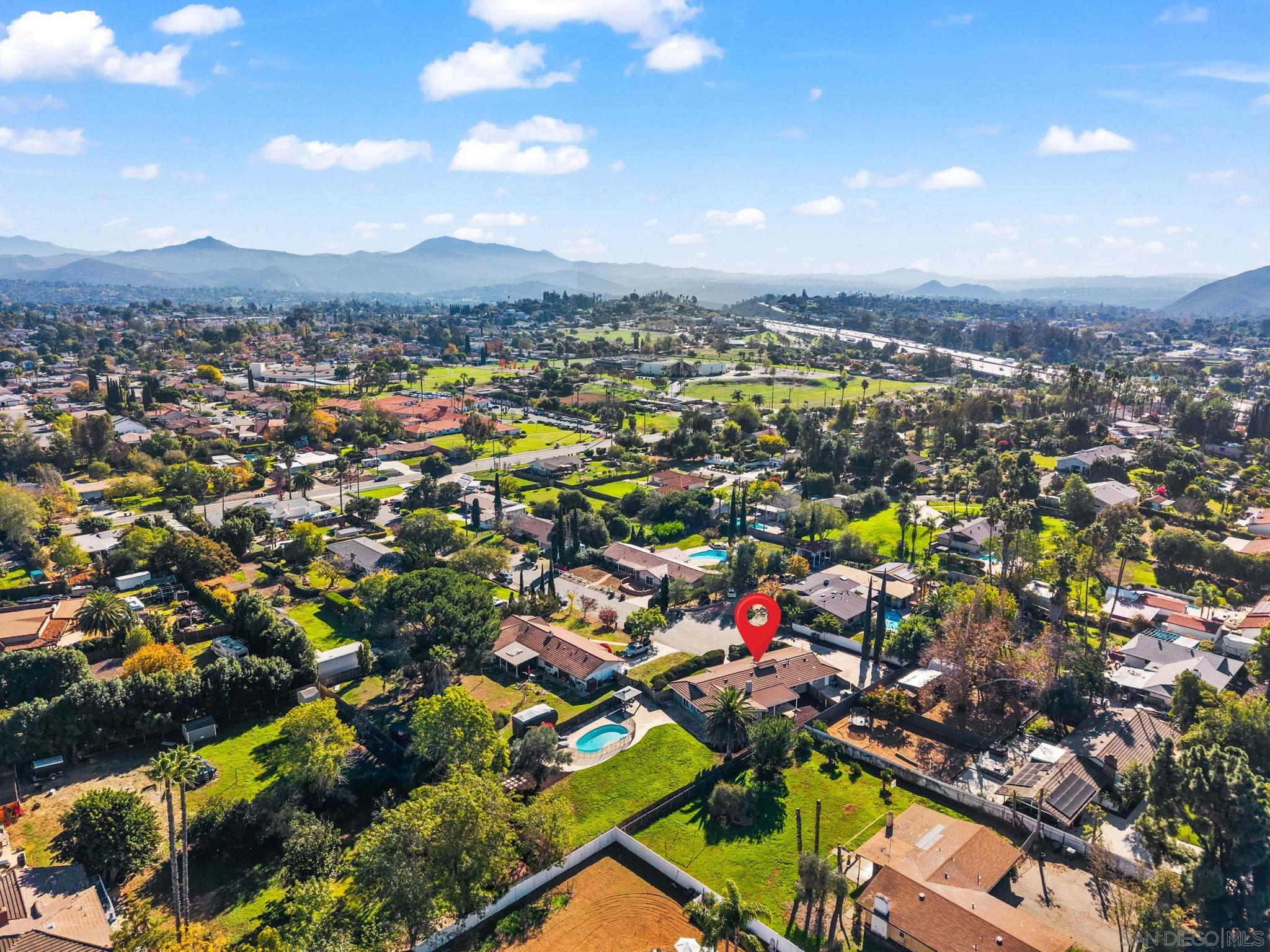 Detail Gallery Image 27 of 35 For 958  Berkshire Ct, Escondido,  CA 92025 - 4 Beds | 2 Baths