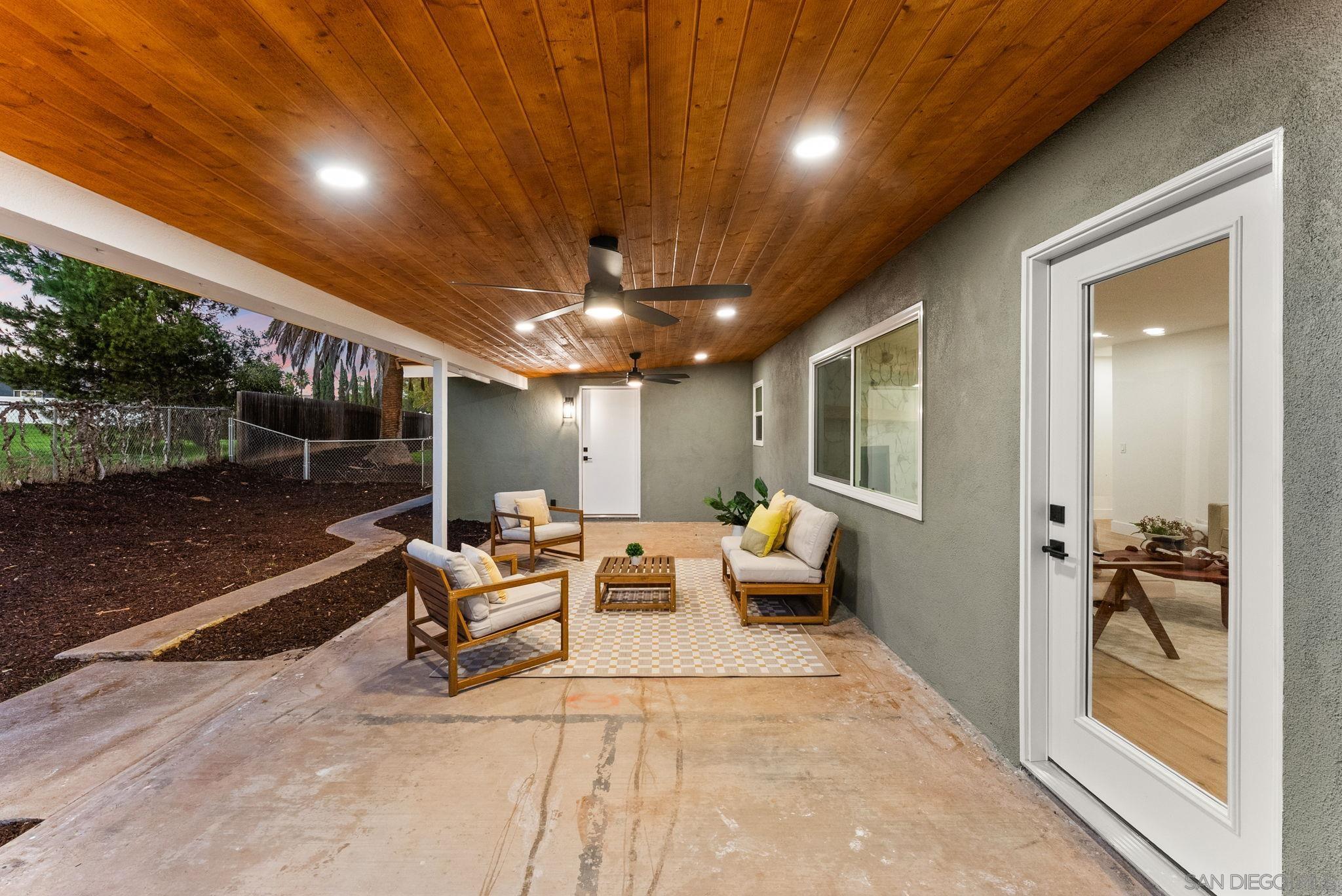 Detail Gallery Image 32 of 35 For 958  Berkshire Ct, Escondido,  CA 92025 - 4 Beds | 2 Baths