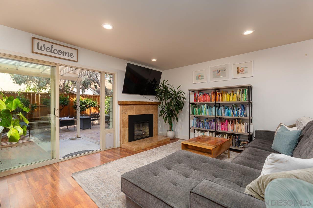 Detail Gallery Image 3 of 39 For 1470  Cactusridge St, San Diego,  CA 92105 - 4 Beds | 3 Baths