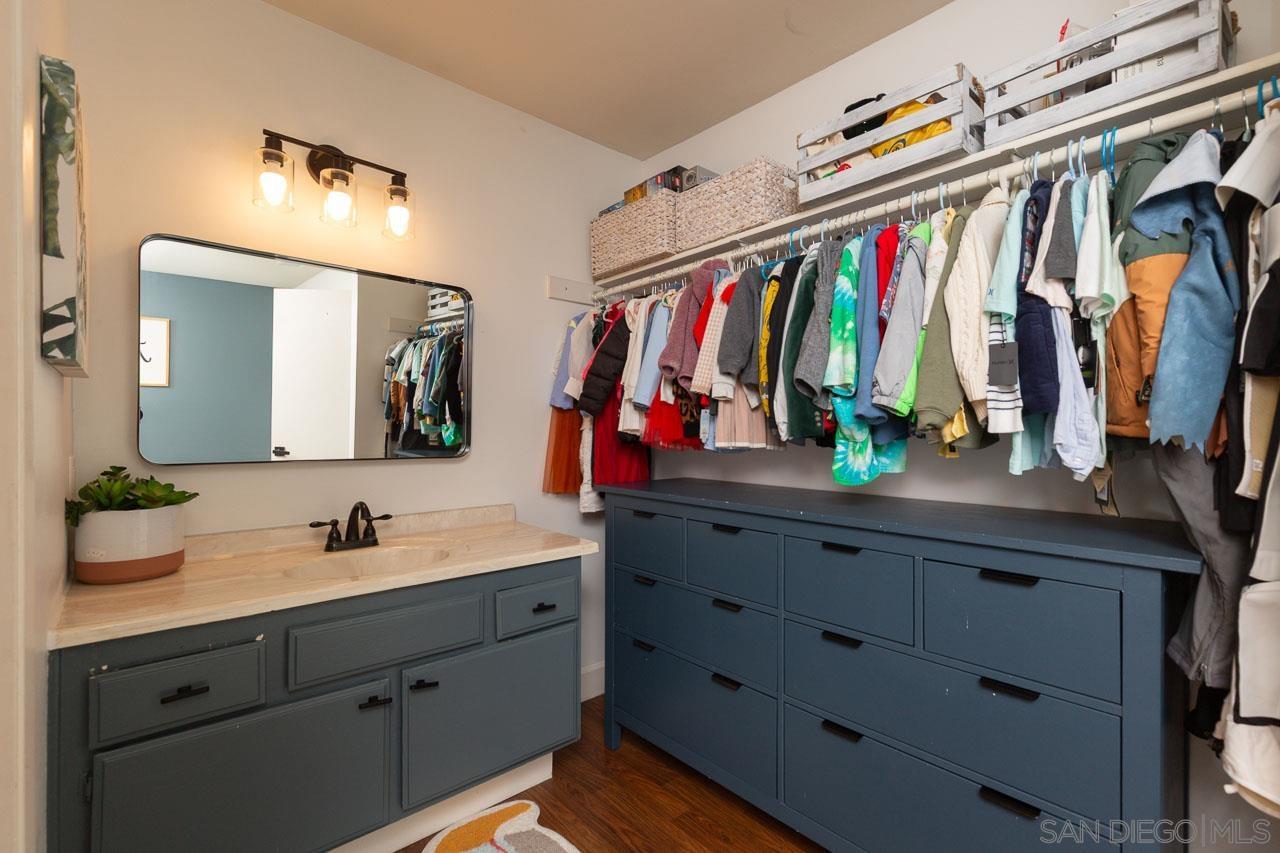 Detail Gallery Image 23 of 39 For 1470  Cactusridge St, San Diego,  CA 92105 - 4 Beds | 3 Baths