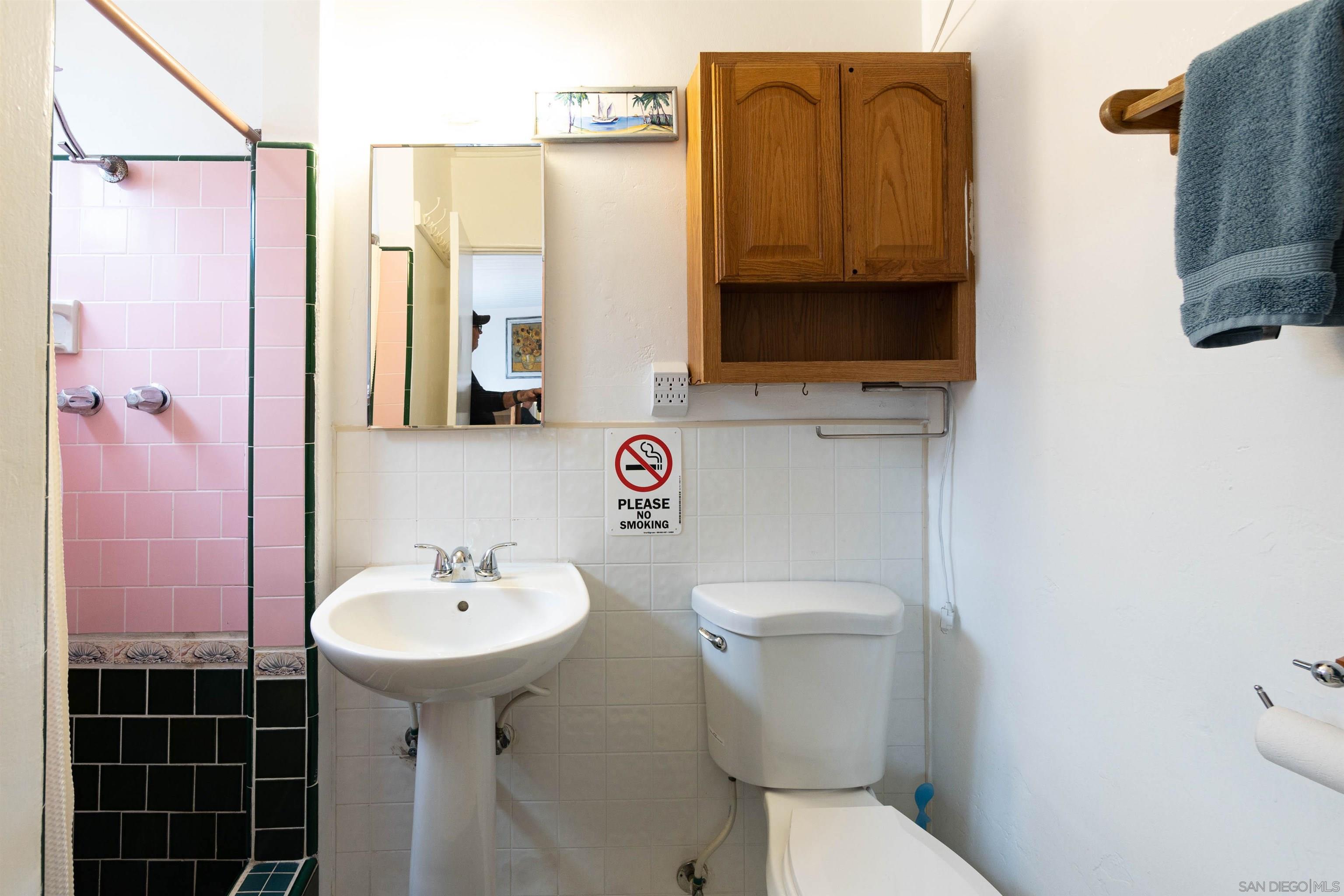 Detail Gallery Image 11 of 31 For 5038-40 W Point Loma Blvd, San Diego,  CA 92107 - – Beds | – Baths