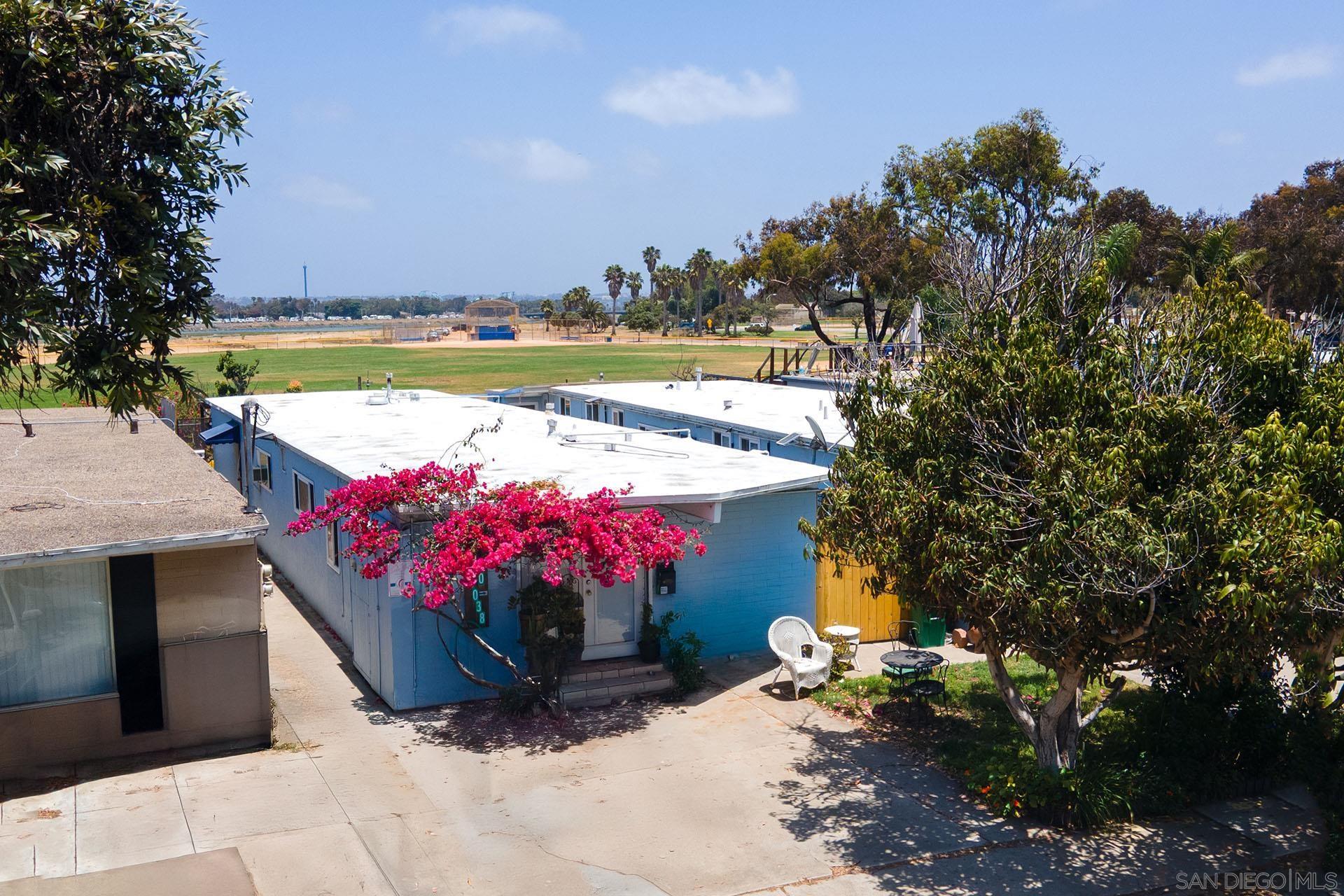 Detail Gallery Image 23 of 31 For 5038-40 W Point Loma Blvd, San Diego,  CA 92107 - – Beds | – Baths