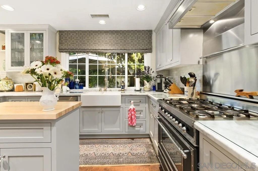 Detail Gallery Image 12 of 32 For 3868  Avenida Feliz, Rancho Santa Fe,  CA 92091 - 4 Beds | 3 Baths