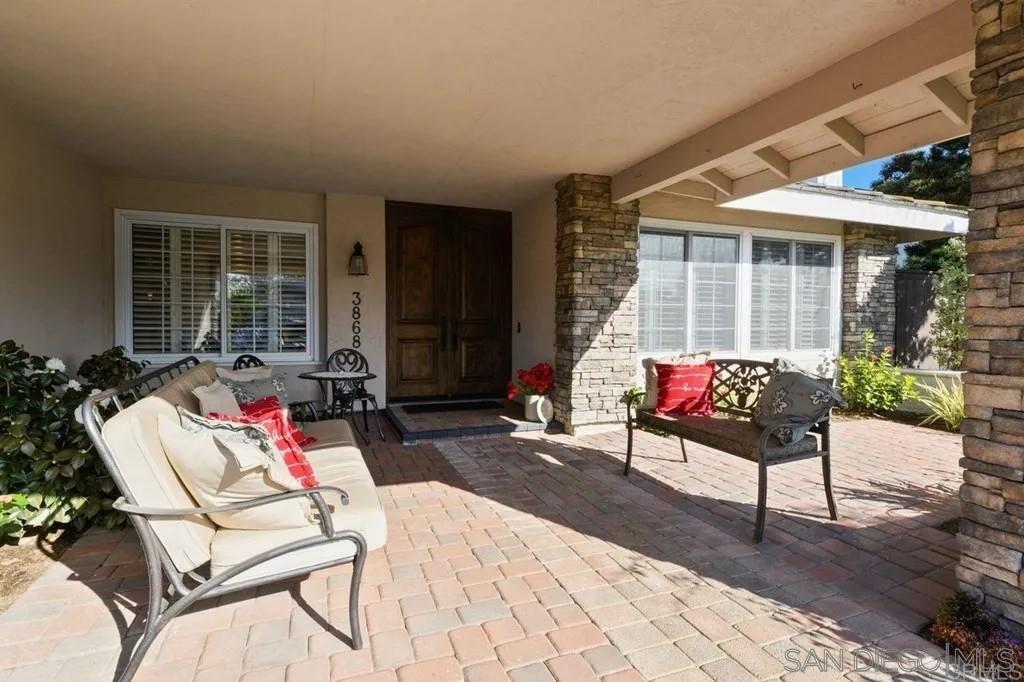 Detail Gallery Image 3 of 32 For 3868  Avenida Feliz, Rancho Santa Fe,  CA 92091 - 4 Beds | 3 Baths