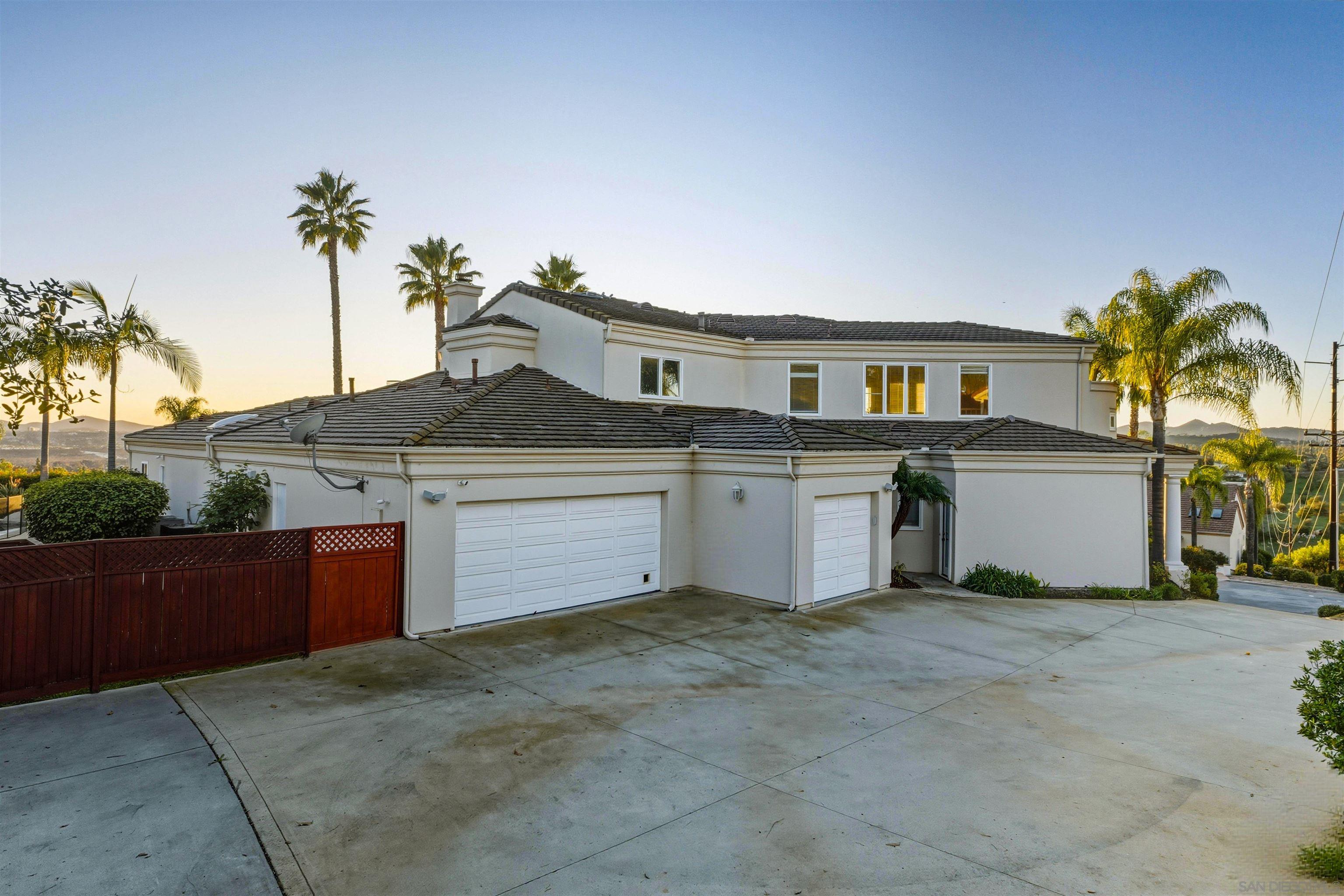 Detail Gallery Image 15 of 47 For 2464  Canyon Creek Rd, Escondido,  CA 92025 - 6 Beds | 5 Baths