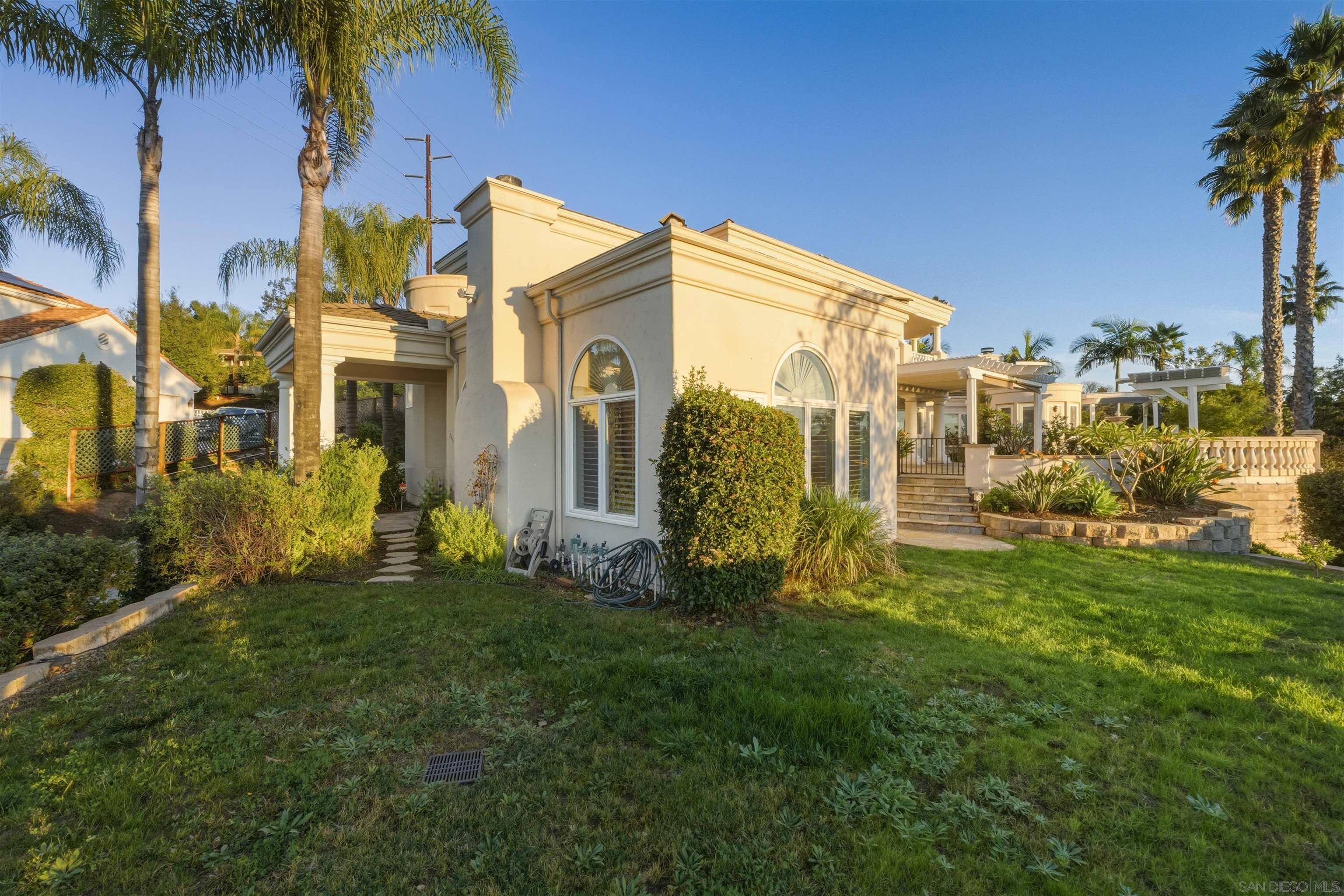 Detail Gallery Image 16 of 47 For 2464  Canyon Creek Rd, Escondido,  CA 92025 - 6 Beds | 5 Baths