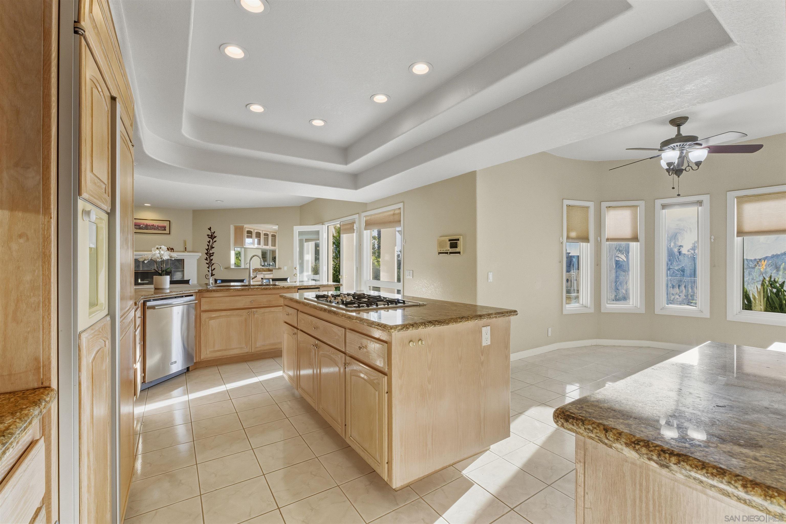 Detail Gallery Image 24 of 47 For 2464  Canyon Creek Rd, Escondido,  CA 92025 - 6 Beds | 5 Baths