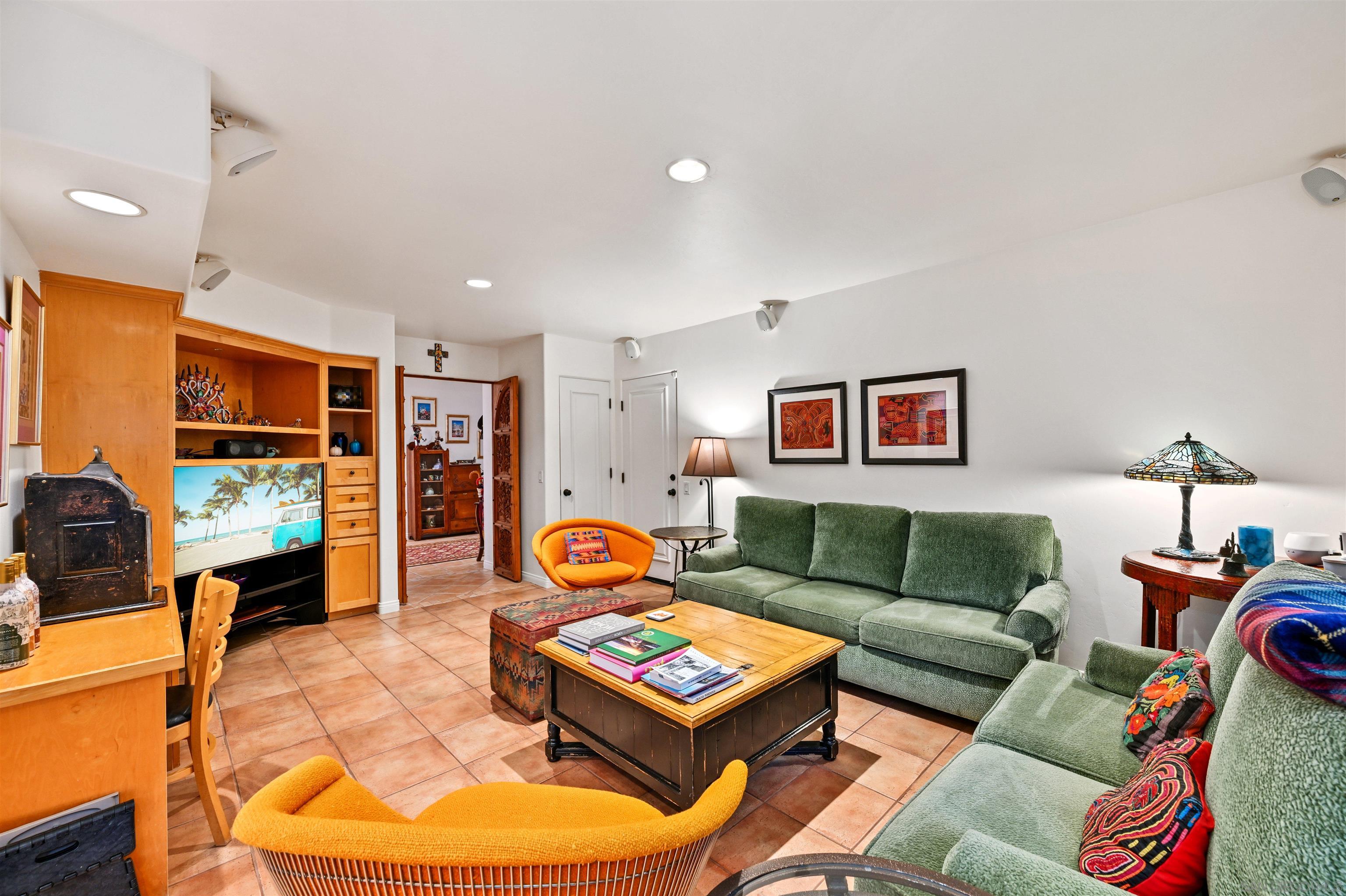 Detail Gallery Image 13 of 57 For 7215  Daffodil Pl, Carlsbad,  CA 92011 - 3 Beds | 3 Baths