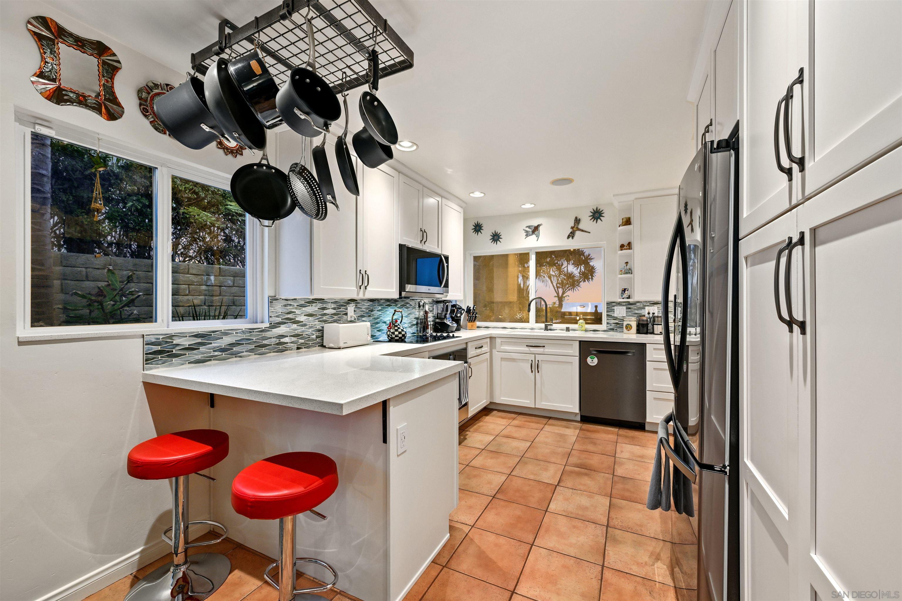 Detail Gallery Image 15 of 57 For 7215  Daffodil Pl, Carlsbad,  CA 92011 - 3 Beds | 3 Baths