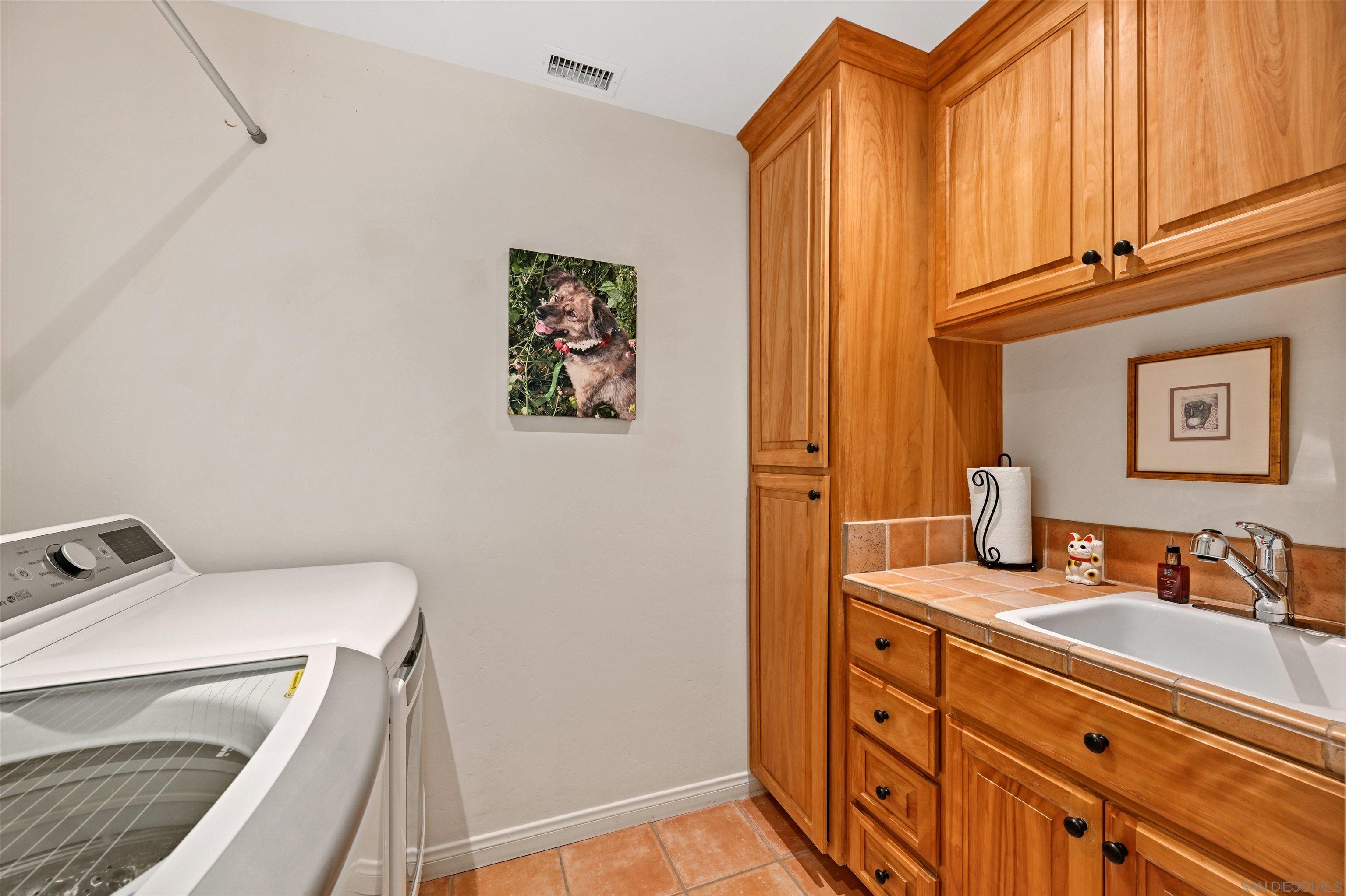 Detail Gallery Image 33 of 57 For 7215  Daffodil Pl, Carlsbad,  CA 92011 - 3 Beds | 3 Baths