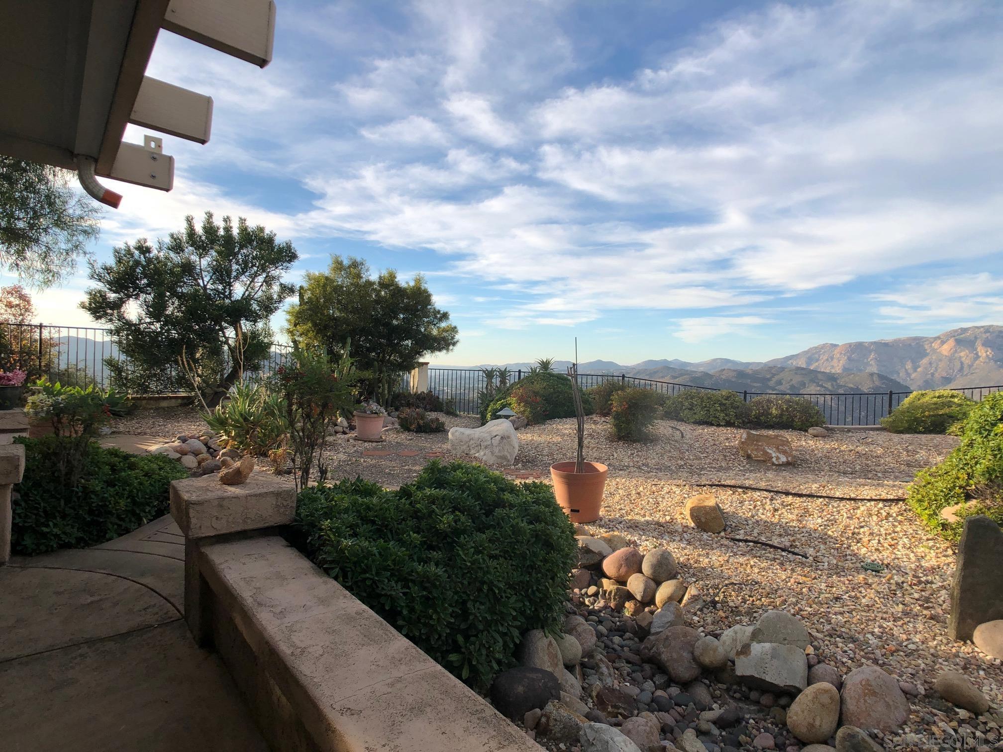 Detail Gallery Image 7 of 35 For 2338  Larkspur Dr, Alpine,  CA 91901 - 3 Beds | 2 Baths