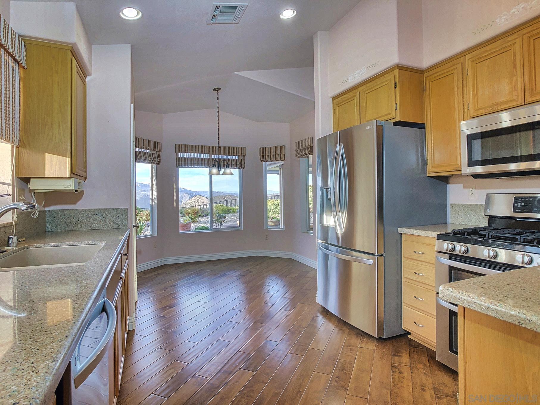 Detail Gallery Image 9 of 35 For 2338  Larkspur Dr, Alpine,  CA 91901 - 3 Beds | 2 Baths