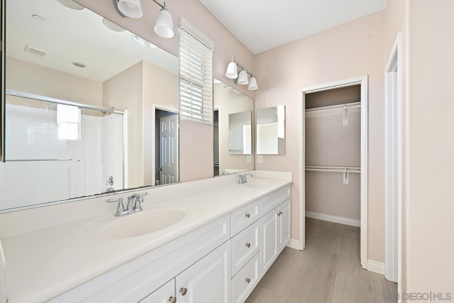 Detail Gallery Image 14 of 25 For 5074  Cascade Way  #102,  Oceanside,  CA 92057 - 2 Beds | 2/1 Baths