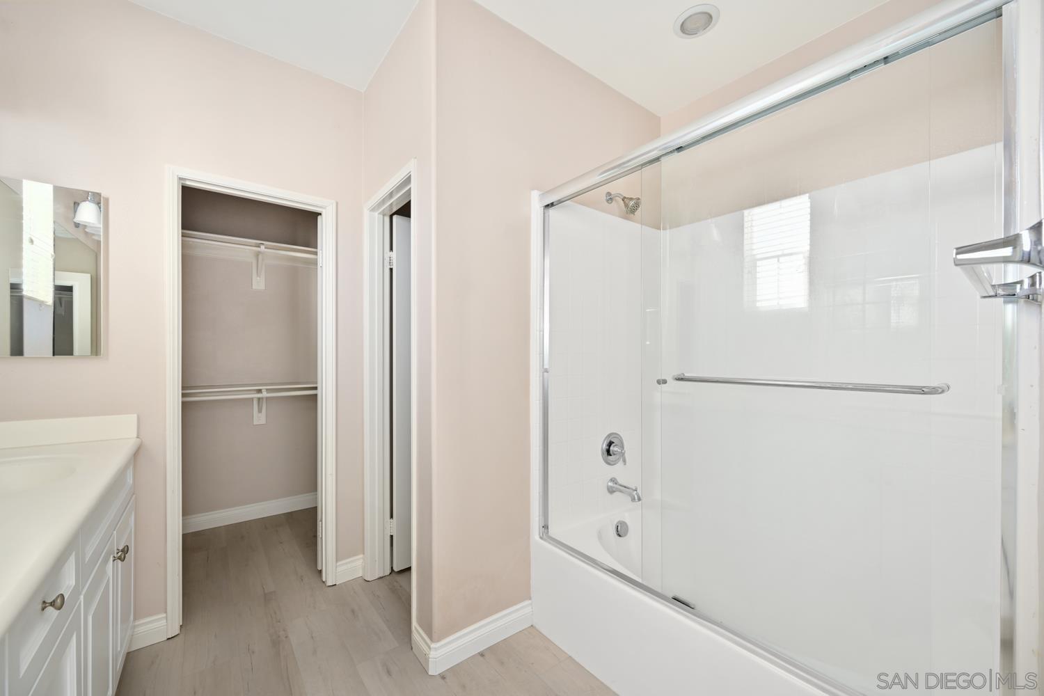 Detail Gallery Image 15 of 25 For 5074  Cascade Way  #102,  Oceanside,  CA 92057 - 2 Beds | 2/1 Baths