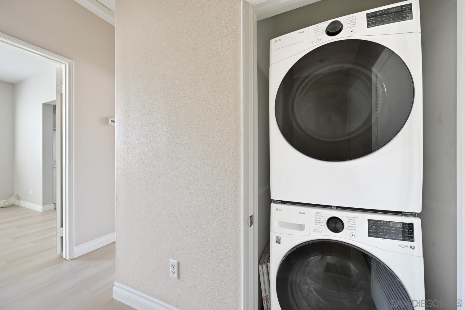 Detail Gallery Image 19 of 25 For 5074  Cascade Way  #102,  Oceanside,  CA 92057 - 2 Beds | 2/1 Baths