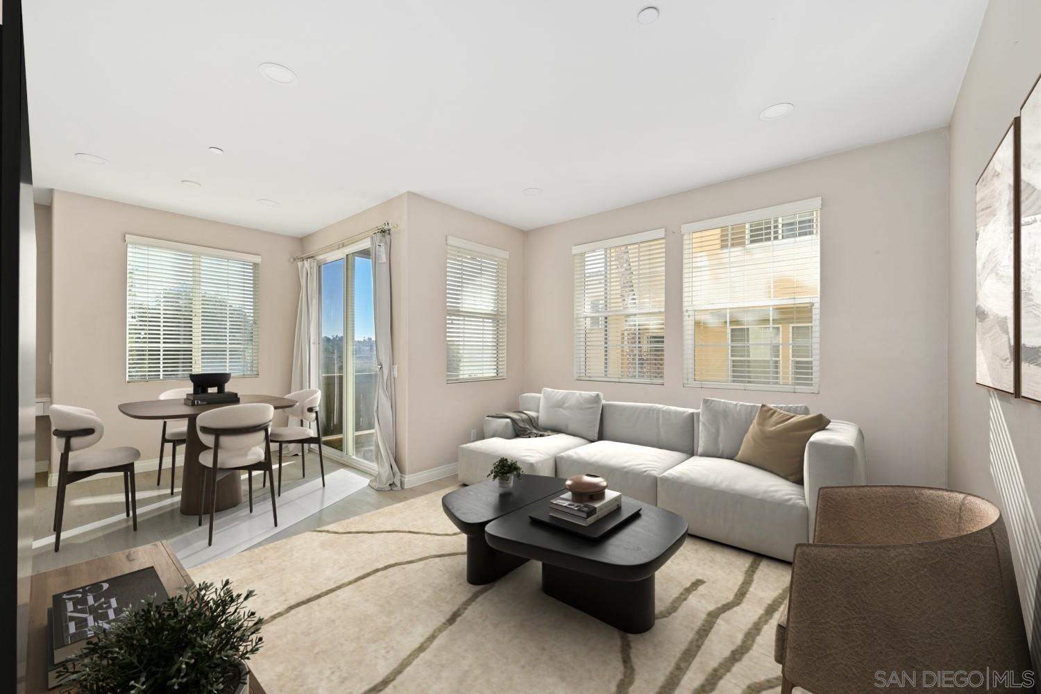 Detail Gallery Image 3 of 25 For 5074  Cascade Way  #102,  Oceanside,  CA 92057 - 2 Beds | 2/1 Baths