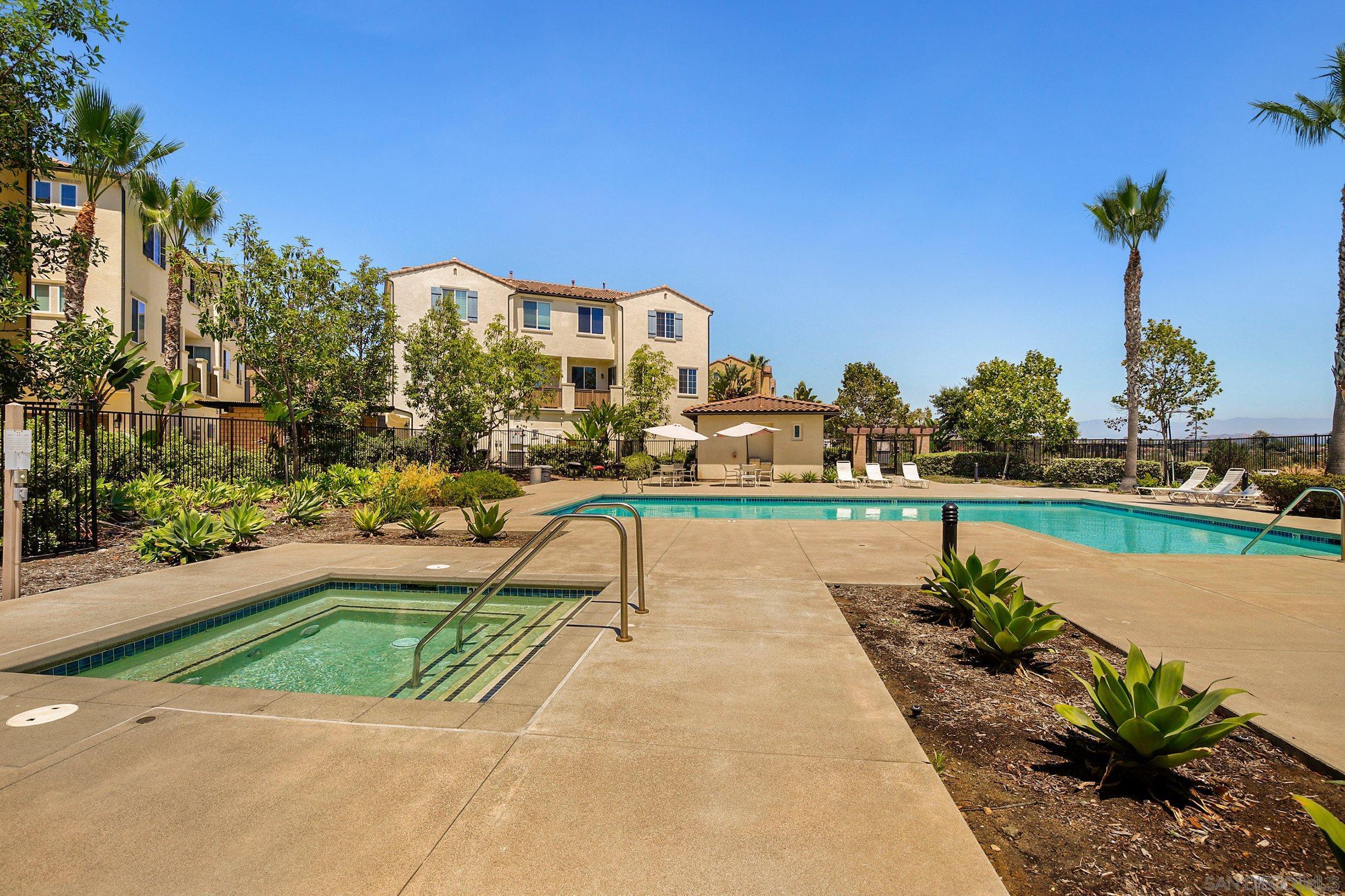 Detail Gallery Image 26 of 30 For 5074  Cascade Way  #102,  Oceanside,  CA 92057 - 2 Beds | 2/1 Baths