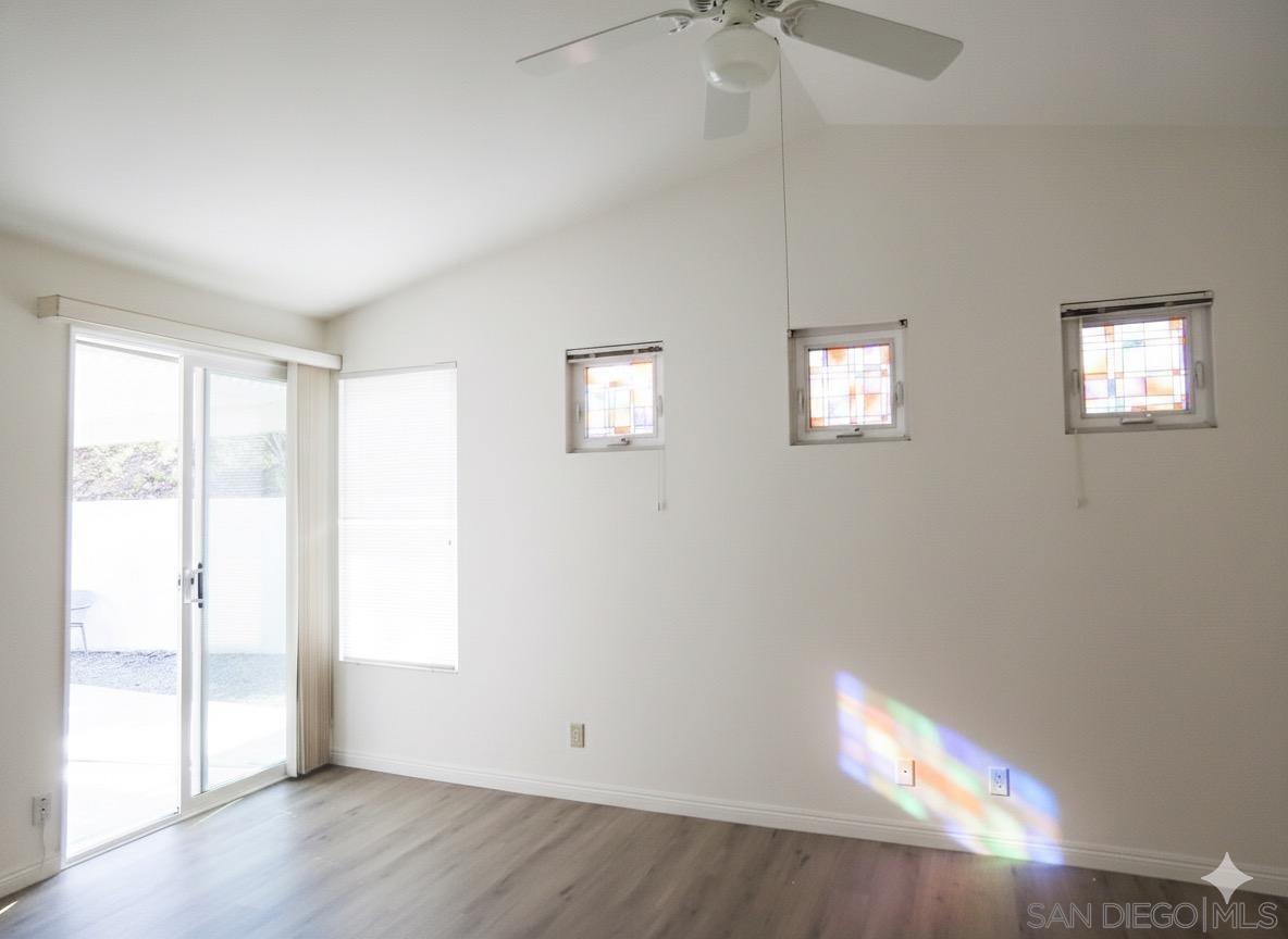 Detail Gallery Image 4 of 12 For 1217  Ridgegrove L, Escondido,  CA 92029 - 4 Beds | 2 Baths