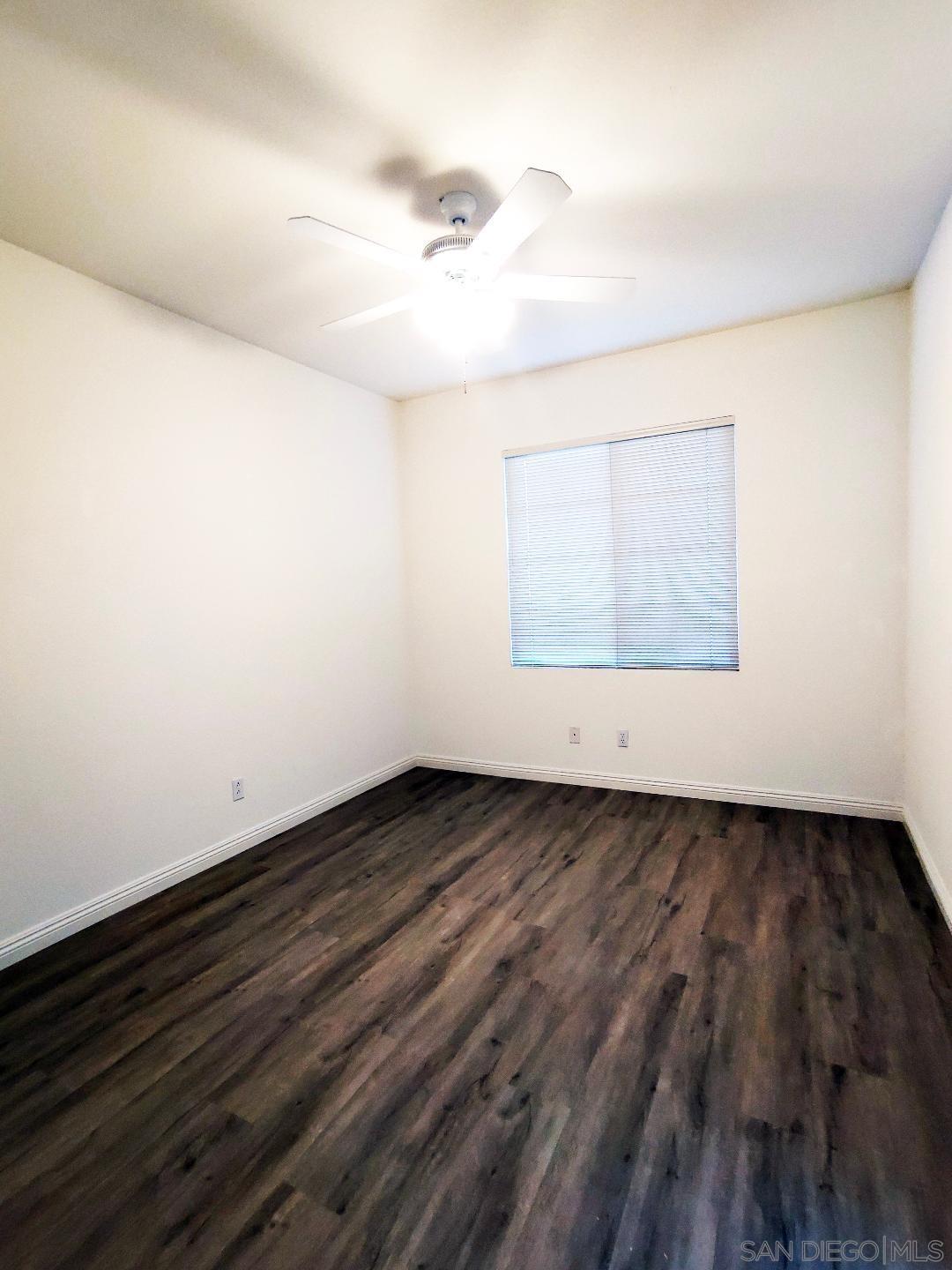 Detail Gallery Image 5 of 12 For 1217  Ridgegrove L, Escondido,  CA 92029 - 4 Beds | 2 Baths