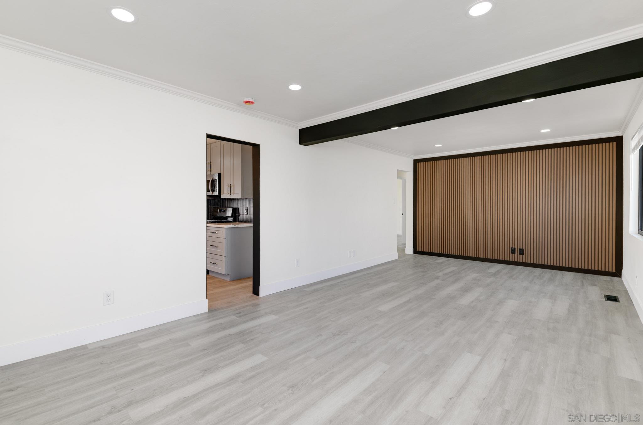 Detail Gallery Image 3 of 28 For 1948  Westinghouse St, San Diego,  CA 92111 - 3 Beds | 2 Baths