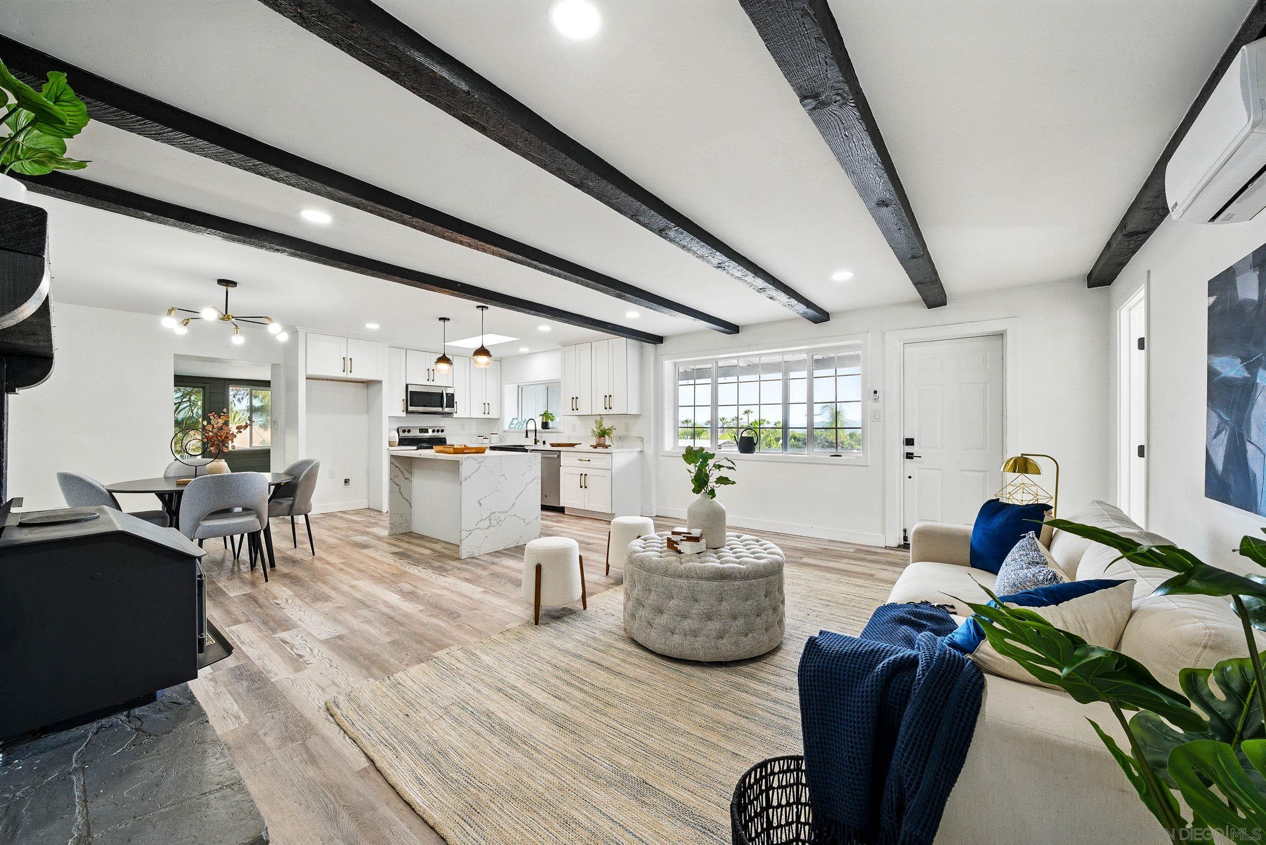 Detail Gallery Image 2 of 36 For Coping Place, Lakeside,  CA 92040 - 5 Beds | 3 Baths