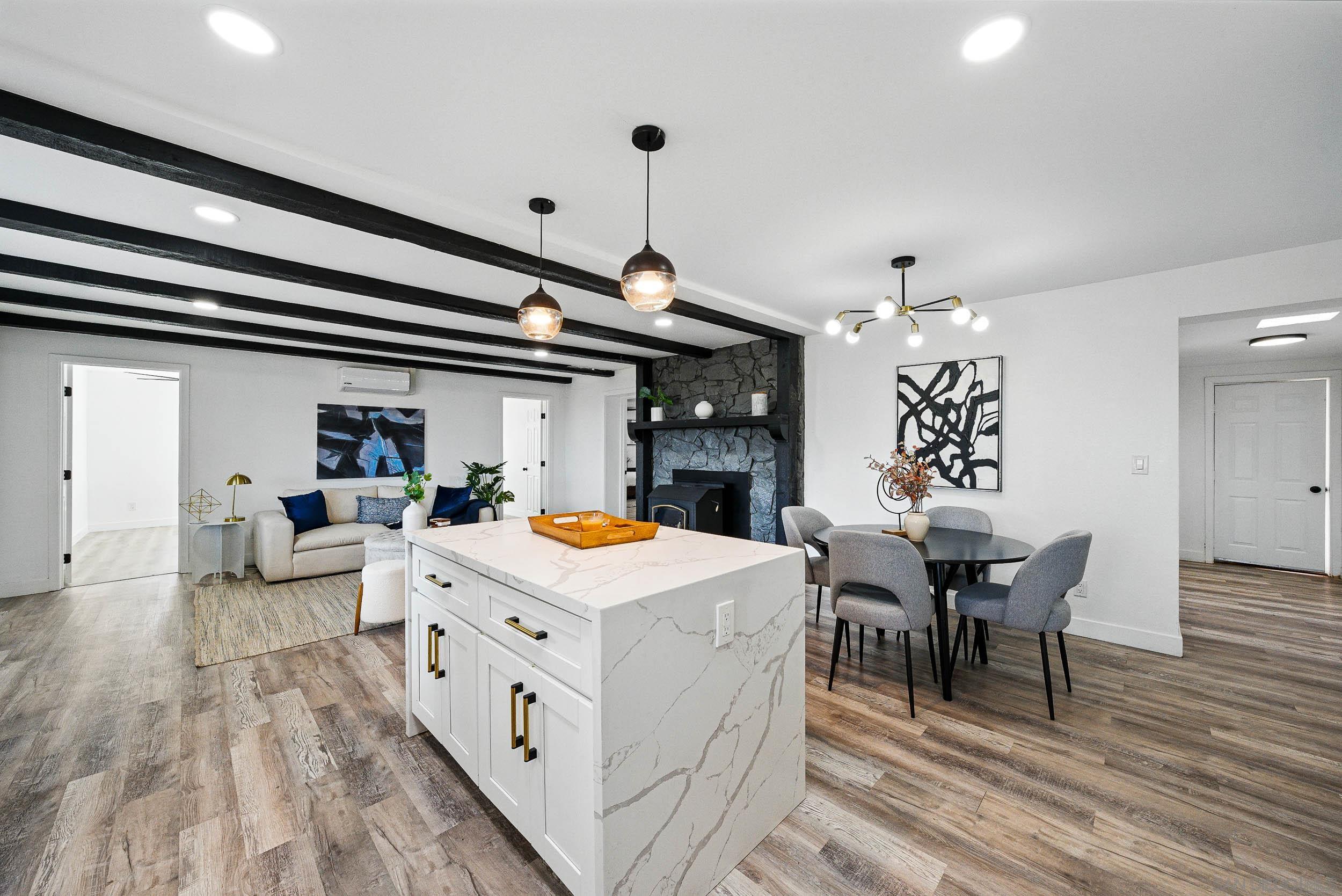 Detail Gallery Image 11 of 36 For Coping Place, Lakeside,  CA 92040 - 5 Beds | 3 Baths