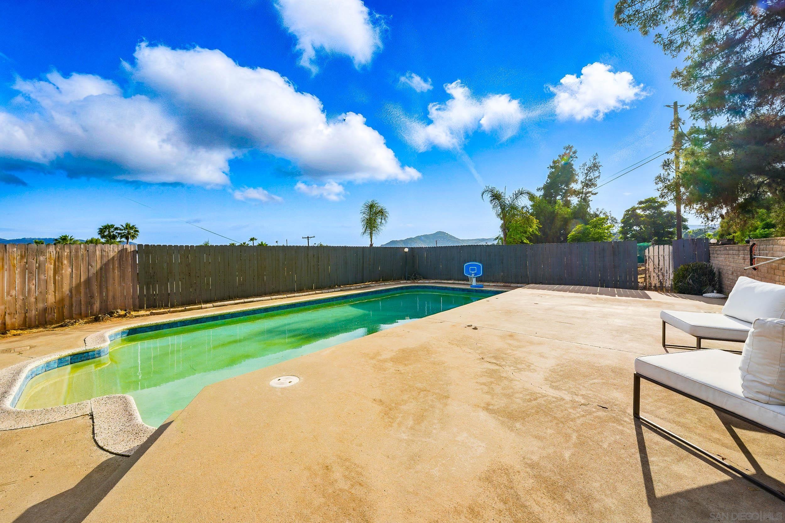 Detail Gallery Image 31 of 36 For Coping Place, Lakeside,  CA 92040 - 5 Beds | 3 Baths