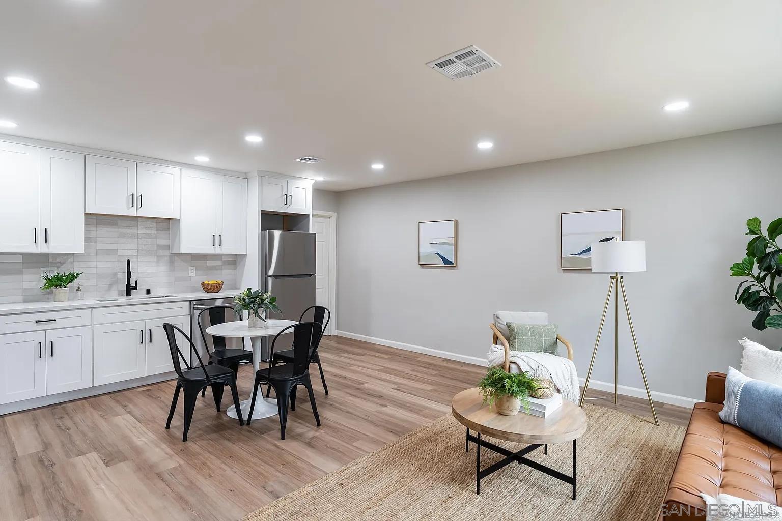 Detail Gallery Image 4 of 18 For 5270  Trojan Ave, San Diego,  CA 92115 - – Beds | – Baths