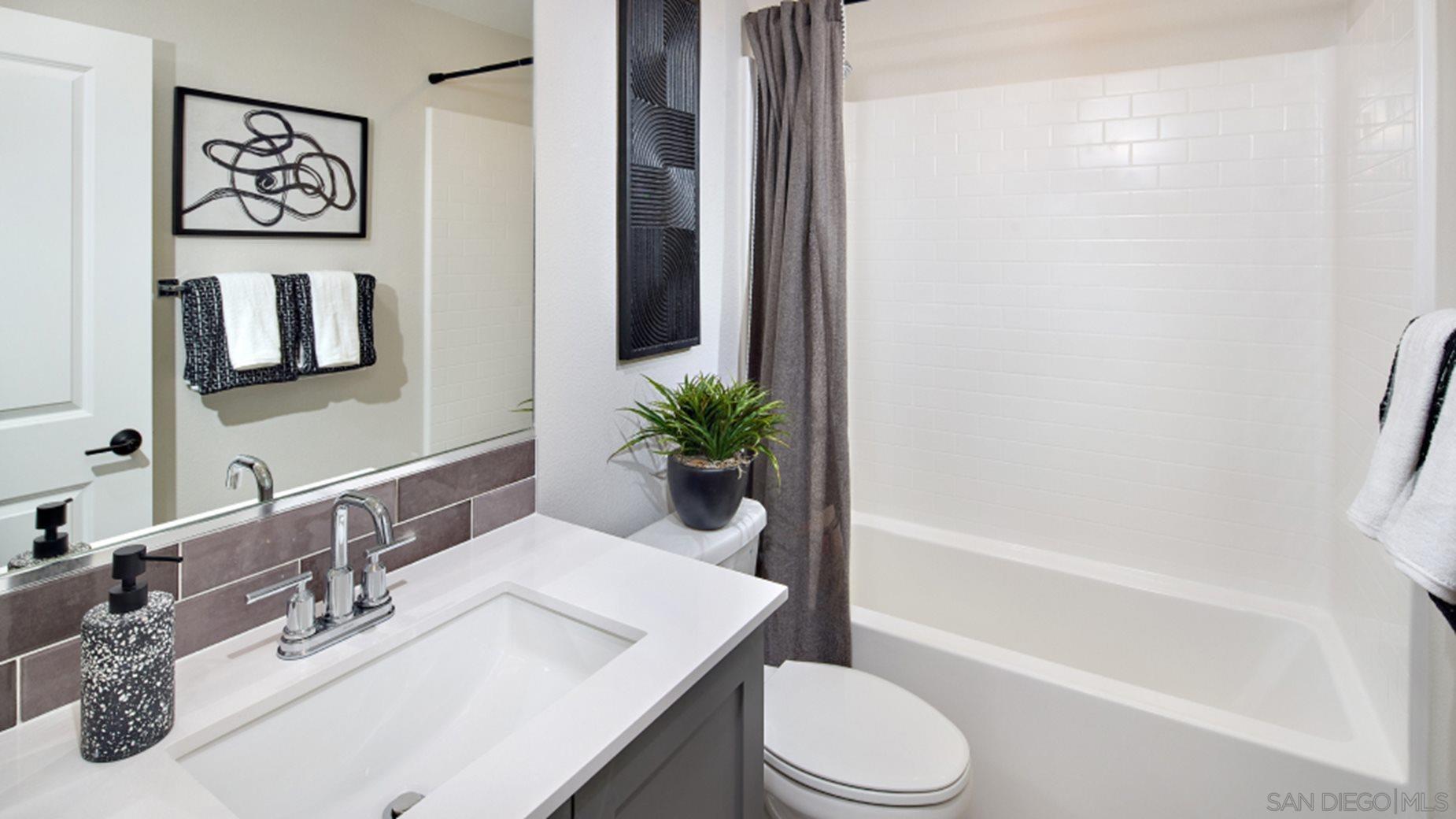 Detail Gallery Image 10 of 17 For 12271  Alison Way, San Diego,  CA 92129 - 3 Beds | 3 Baths