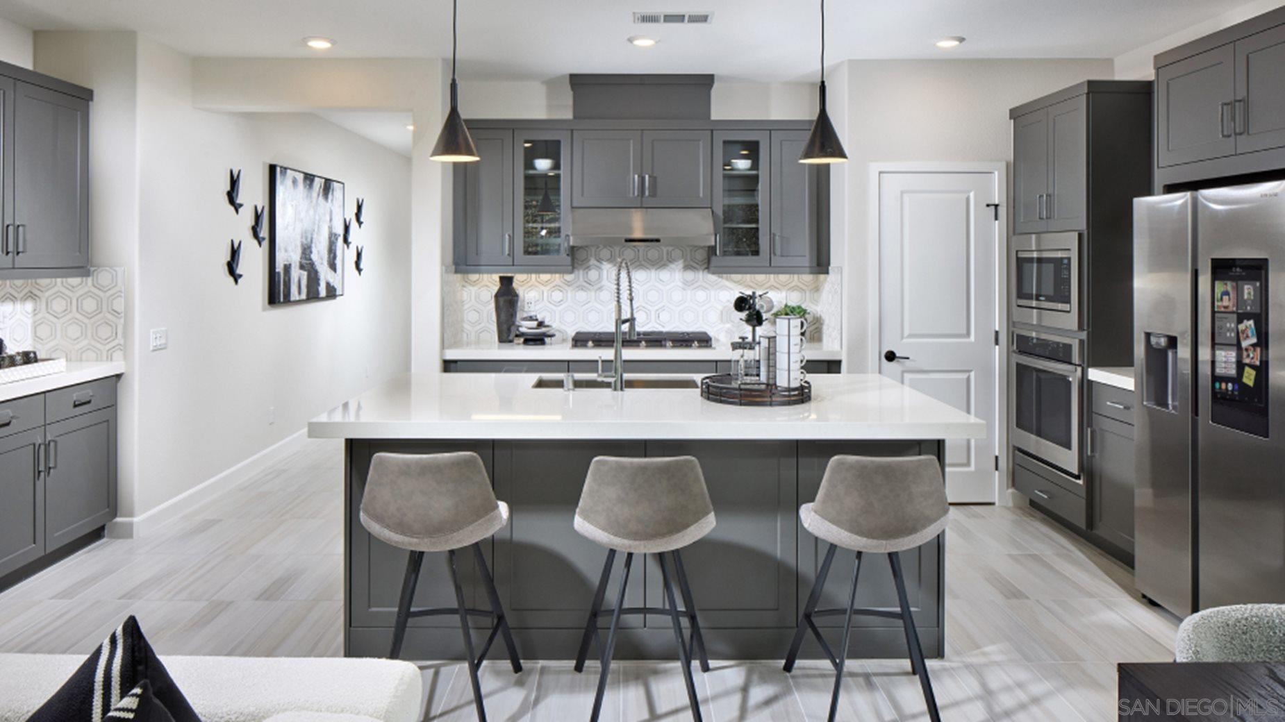 Detail Gallery Image 4 of 17 For 12271  Alison Way, San Diego,  CA 92129 - 3 Beds | 3 Baths