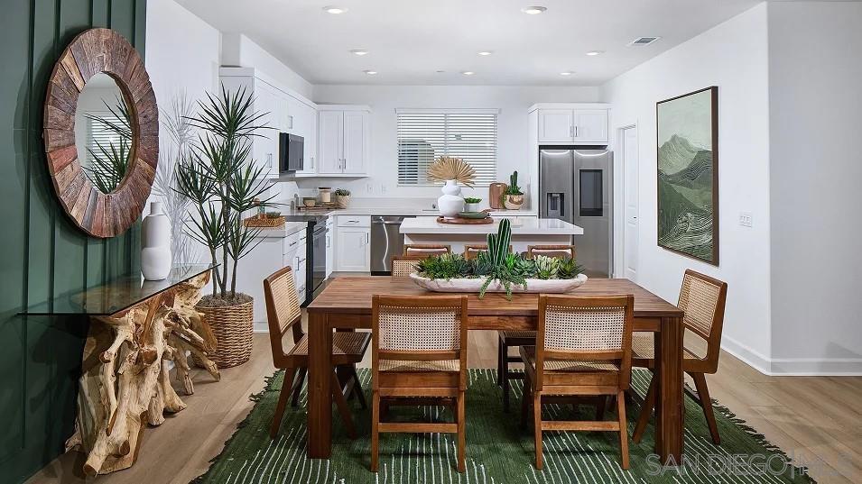 Detail Gallery Image 4 of 14 For 1806  Mountain Laurel Road, San Marcos,  CA 92078 - 4 Beds | 3/1 Baths