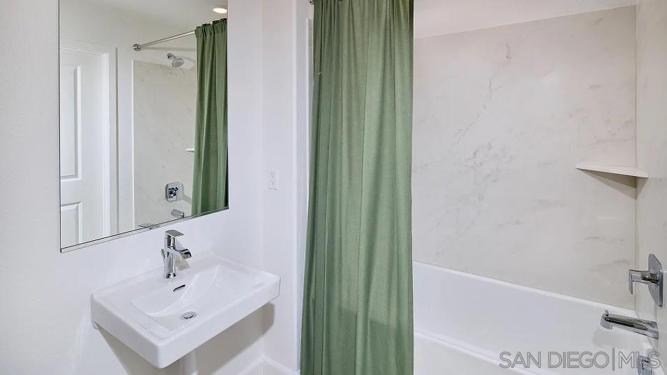 Detail Gallery Image 8 of 14 For 1806  Mountain Laurel Road, San Marcos,  CA 92078 - 4 Beds | 3/1 Baths