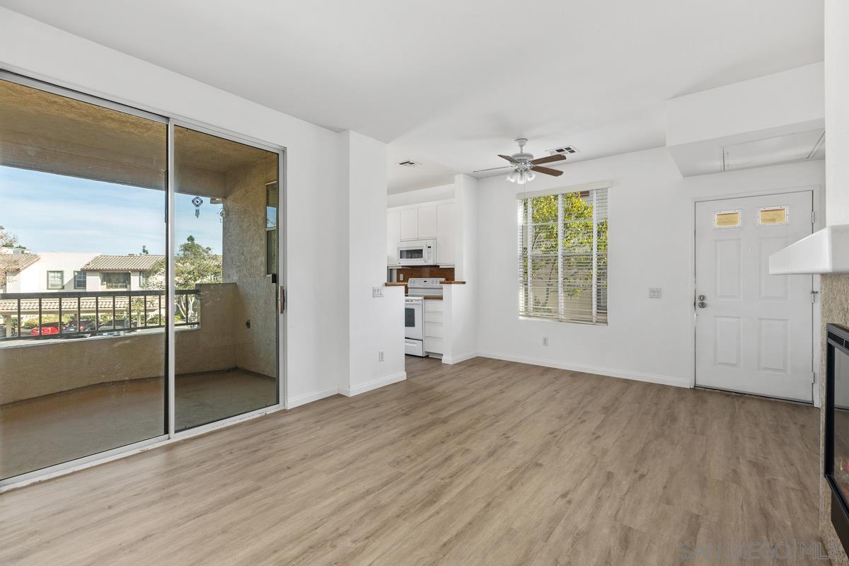 Detail Gallery Image 13 of 29 For 10878  Sabre Hill Dr  #294,  San Diego,  CA 92128 - 2 Beds | 2 Baths